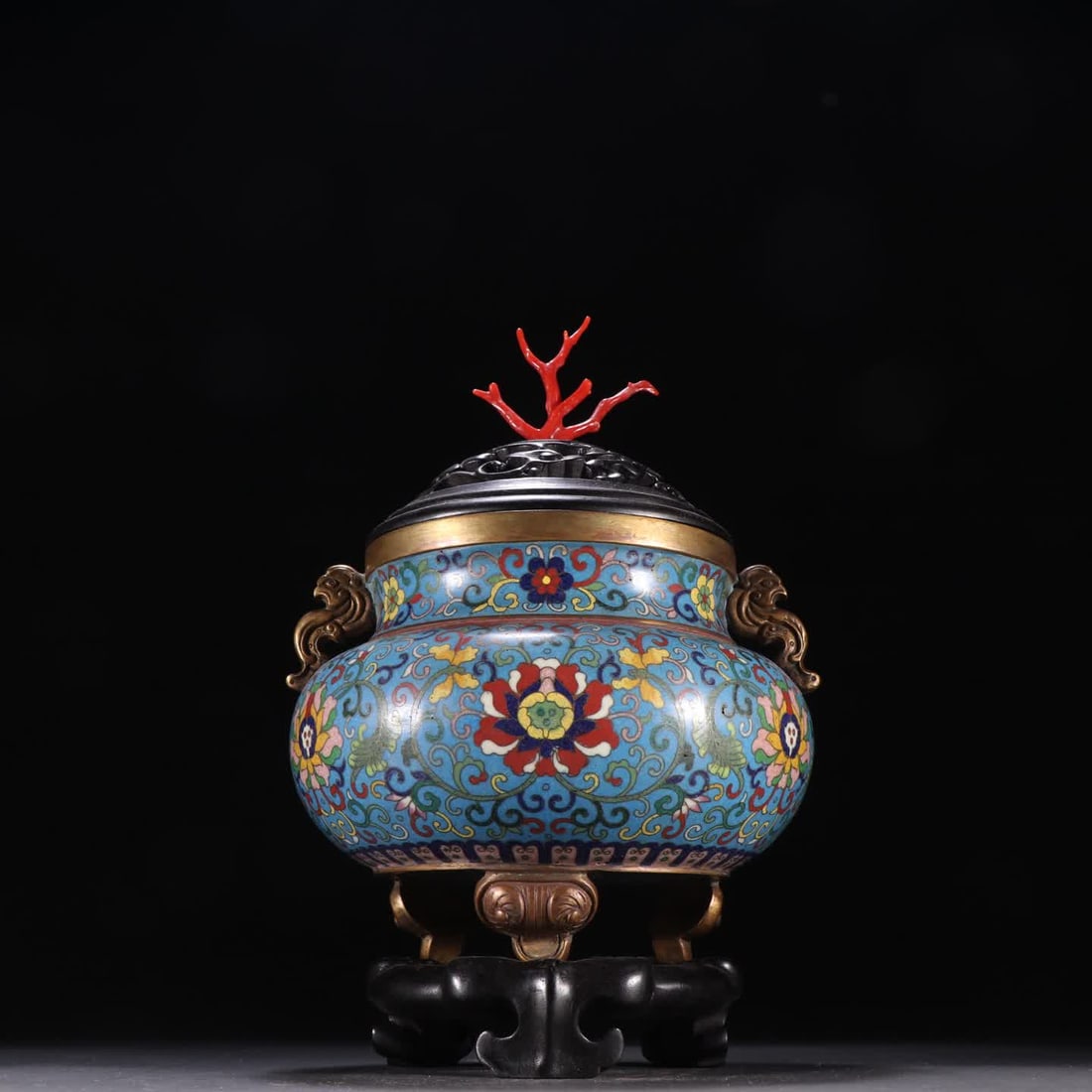 A Qing Dynasty bronze-bodied cloisonne lotus incense burner: Qing Dynasty copper-bodied cloisonne lotus incense burner SIZE: H:25cm W:17cm W:1302.9g (The Dimensions Of All Batches Are Manually Measured.If You Need More Detailed Information, Please Contact Our C
