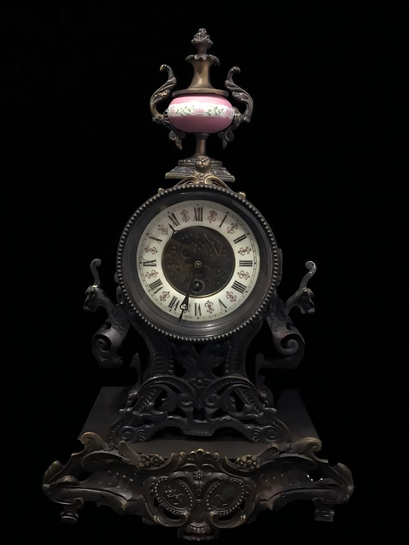 A late Qing European Rococo-style copper-bodied enamel table clock: Late Qing European Rococo-style copper-bodied enamel table clock SIZE: L:44cm H:27cm (The Dimensions Of All Batches Are Manually Measured.If You Need More Detailed Information, Please Contact Our Cust
