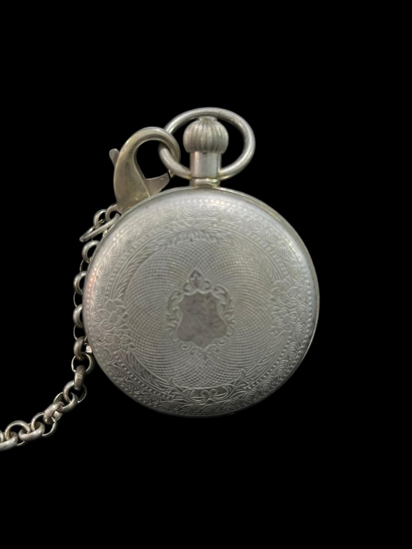 A late Qing dynasty double-open pocket watch: In the late Qing dynasty, I open my pocket watch in pairs SIZE: D:50mm (The Dimensions Of All Batches Are Manually Measured.If You Need More Detailed Information, Please Contact Our Customer Service B