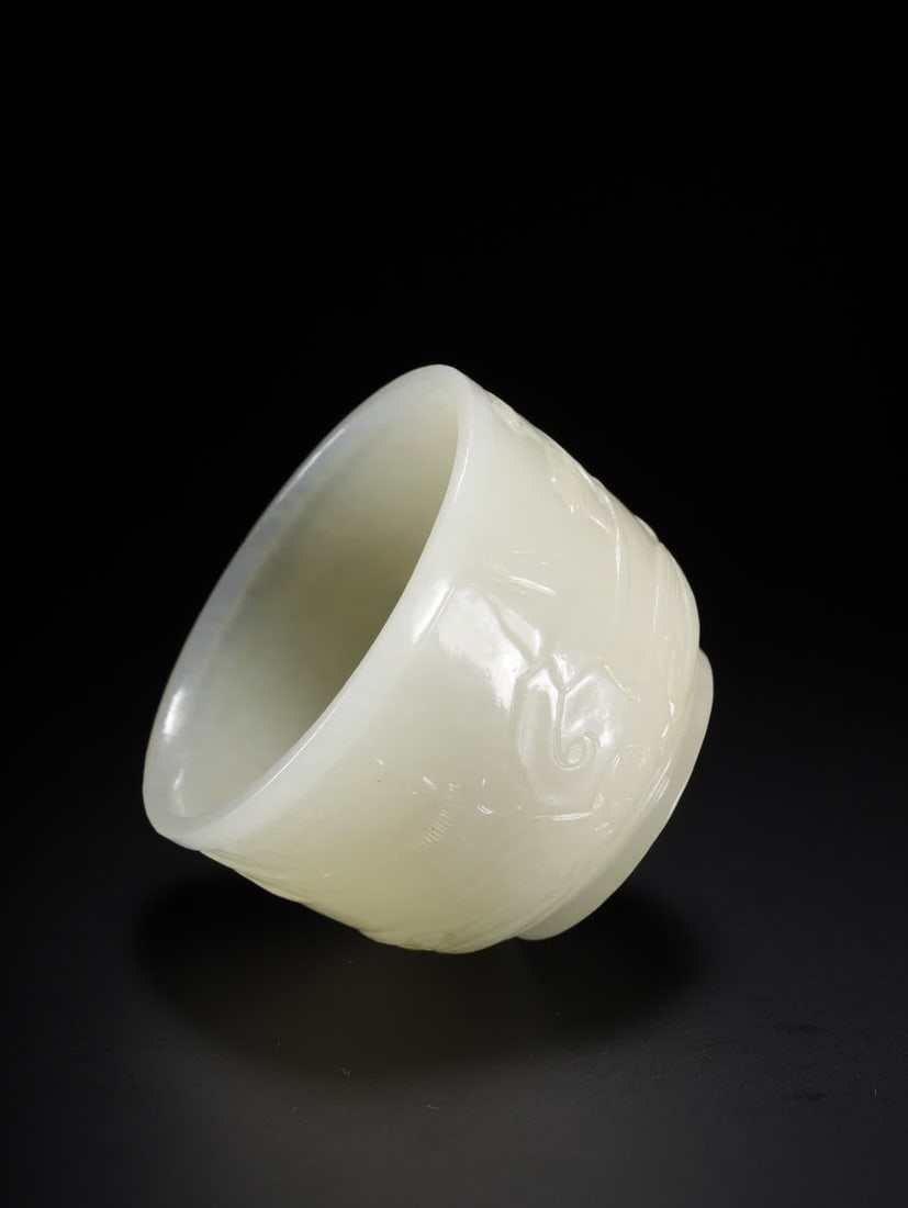 A Hetian jade Taibai Drunken Jade Cup - 9