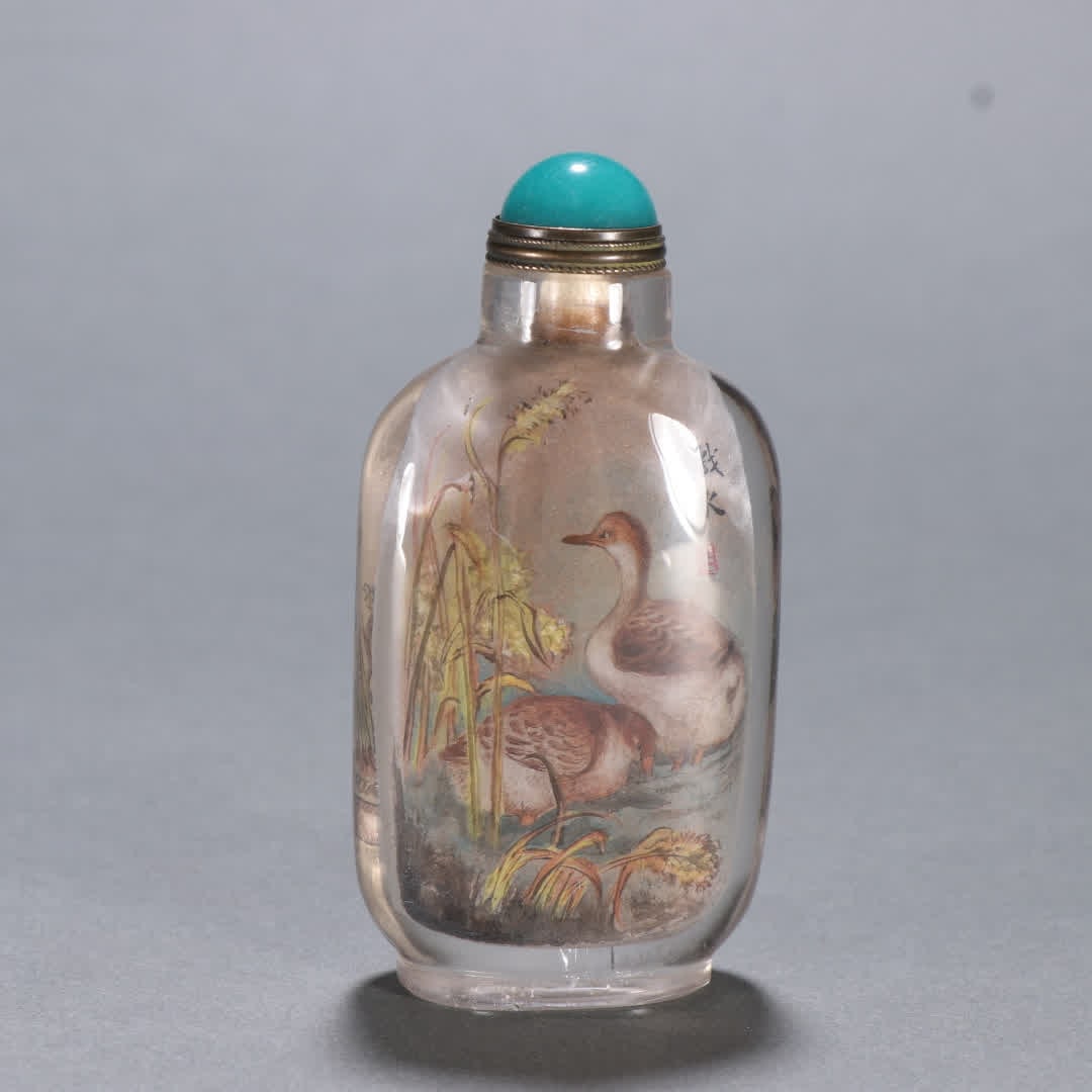 A Qing Dynasty natural crystal inward-painted water snuff bottle: Qing Dynasty Natural Crystal Inner-painted Water Snuff Bottle SIZE: H:8.8cm W:4.5cm W:107.6g (The Dimensions Of All Batches Are Manually Measured.If You Need More Detailed Information, Please Contact 