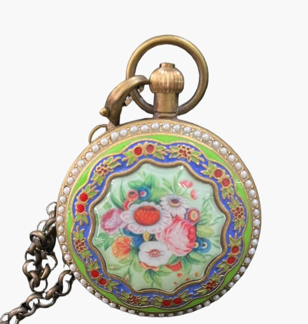 A late Qing dynasty double-leaf pure copper pocket watch: Late Qing Dynasty double-leaf pure copper pocket watch SIZE: D:55mm (The Dimensions Of All Batches Are Manually Measured.If You Need More Detailed Information, Please Contact Our Customer Service Befo