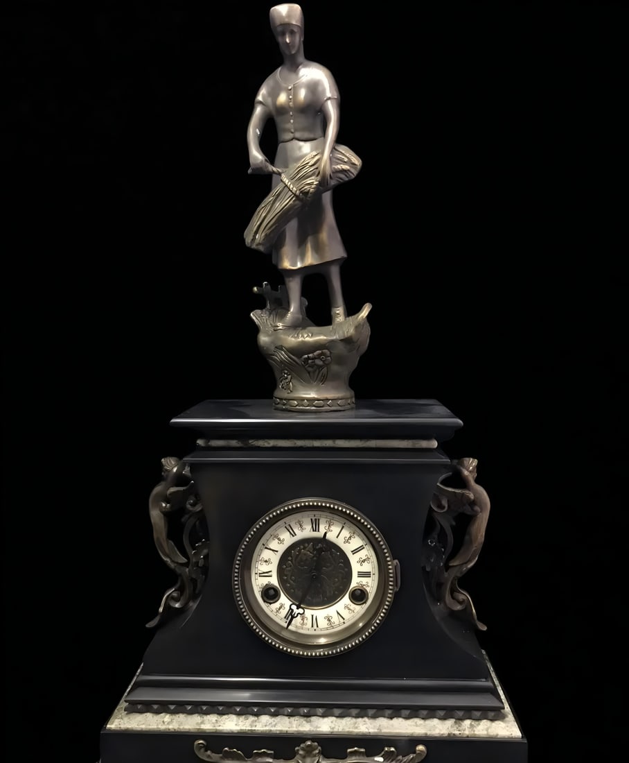 A late Qing dynasty European-style marble bronze portrait hand clock: Late Qing European marble bronze carved human hand clock SIZE: H:62cm L:34cm (The Dimensions Of All Batches Are Manually Measured.If You Need More Detailed Information, Please Contact Our Customer Ser