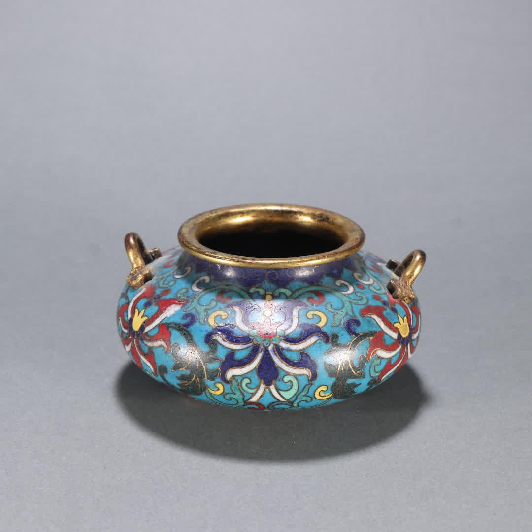 A Qing Dynasty copper gilt cloisonne incense burner with entwined lotus patterns: Qing Dynasty bronze gilt cloisonne lotus pattern censer SIZE: H:4.9cm W:9.5cm W:290g (The Dimensions Of All Batches Are Manually Measured.If You Need More Detailed Information, Please Contact Our Cust