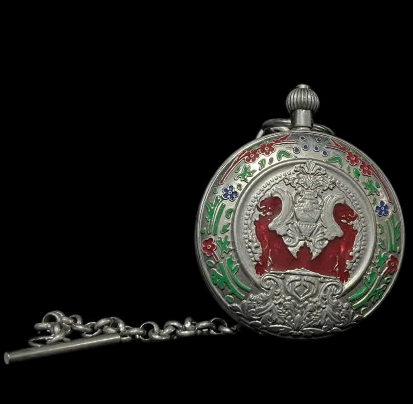 A late Qing dynasty double-open pocket watch: In the late Qing dynasty, I open my pocket watch in pairs SIZE: D:55mm (The Dimensions Of All Batches Are Manually Measured.If You Need More Detailed Information, Please Contact Our Customer Service B