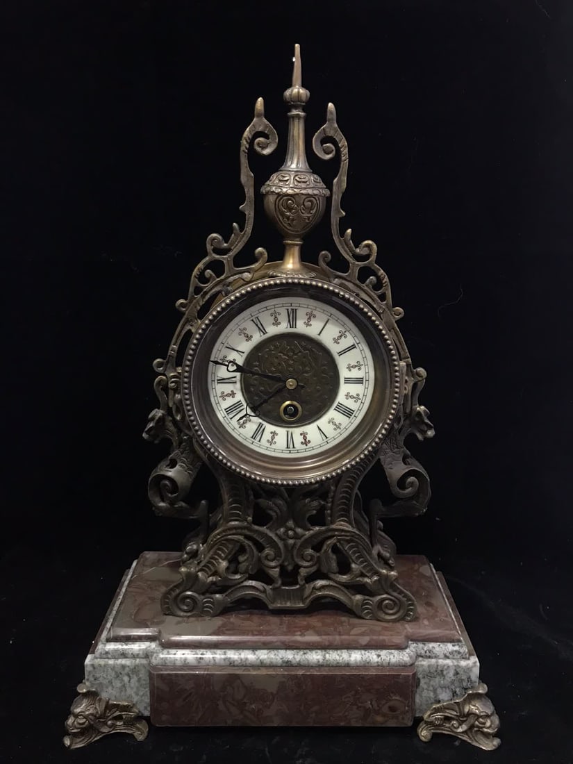 A late Qing European Rococo-style marble bronze-decorated table clock: Late Qing European Rococo-style marble bronze table clock SIZE: L:43cm H:27cm (The Dimensions Of All Batches Are Manually Measured.If You Need More Detailed Information, Please Contact Our Customer Se