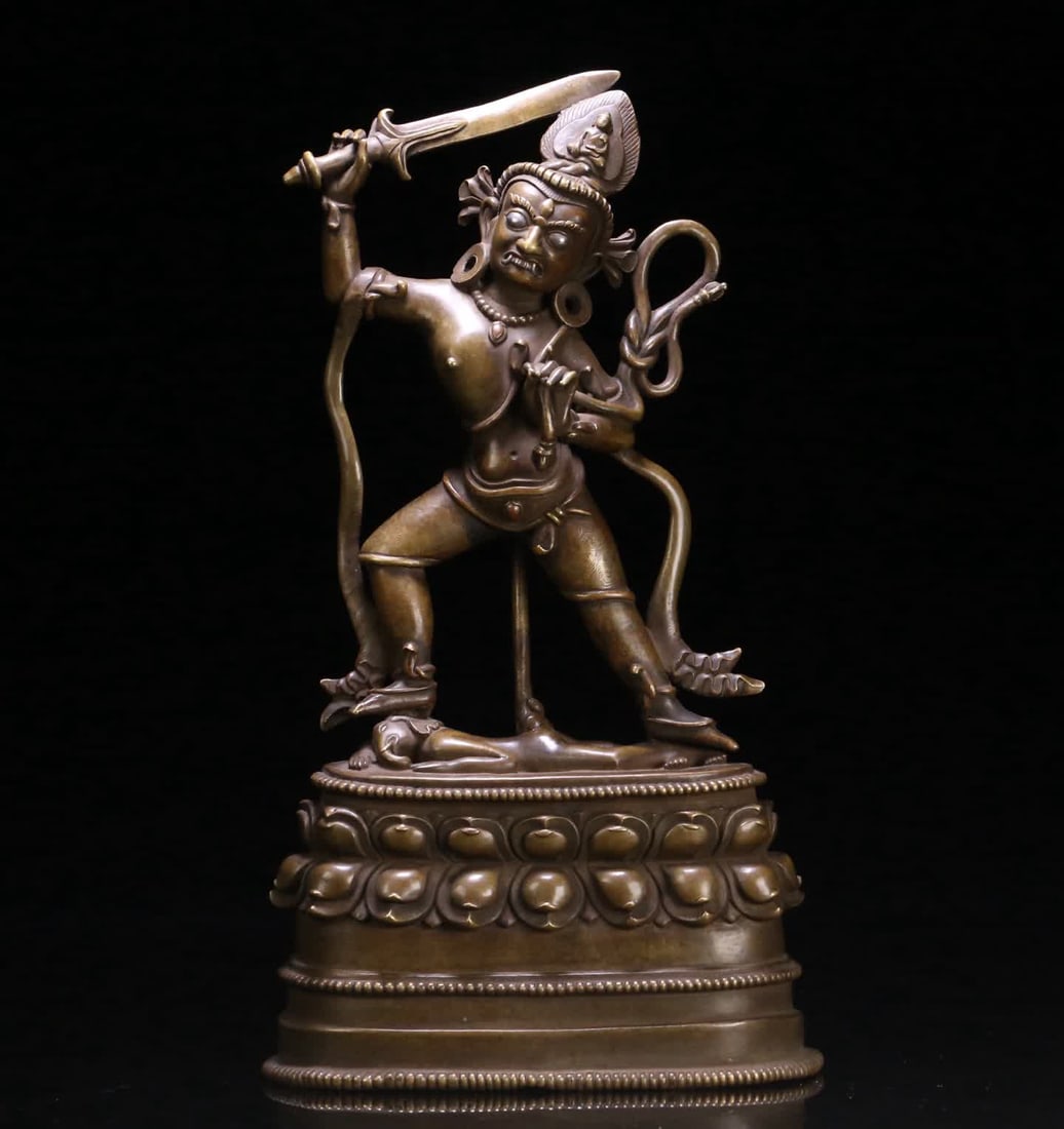 An early 13th-century Tibetan bronze statue of the Immovable King of the Underworld: Early 13th-century Tibetan bronze inlaid silver statue of the Immovable King of the Underworld SIZE: H:30cm Bottom 16x7cm W:2195g (The Dimensions Of All Batches Are Manually Measured.If You Need More 