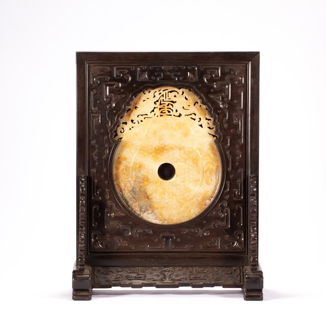 A piece of ancient jade bi inserted screen: Ancient jade discs inserted on screens SIZE: L:29cm W:14cm H:37.5cm W:3120g (The Dimensions Of All Batches Are Manually Measured.If You Need More Detailed Information, Please Contact Our Customer Serv