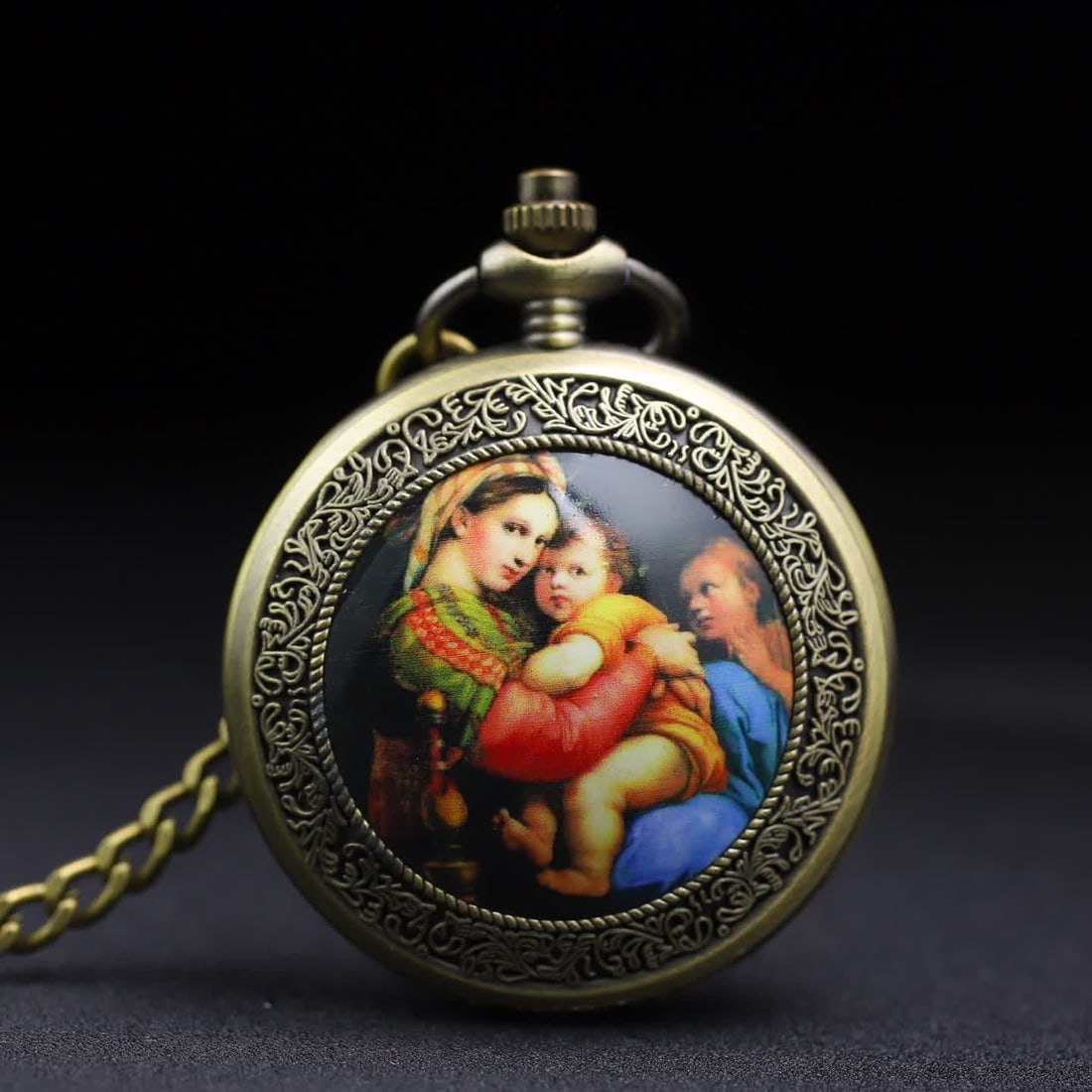 A pocket watch of a late Qing European figure: Pocket watch of late Qing European figures SIZE: D:50mm (The Dimensions Of All Batches Are Manually Measured.If You Need More Detailed Information, Please Contact Our Customer Service Before Bidding.)