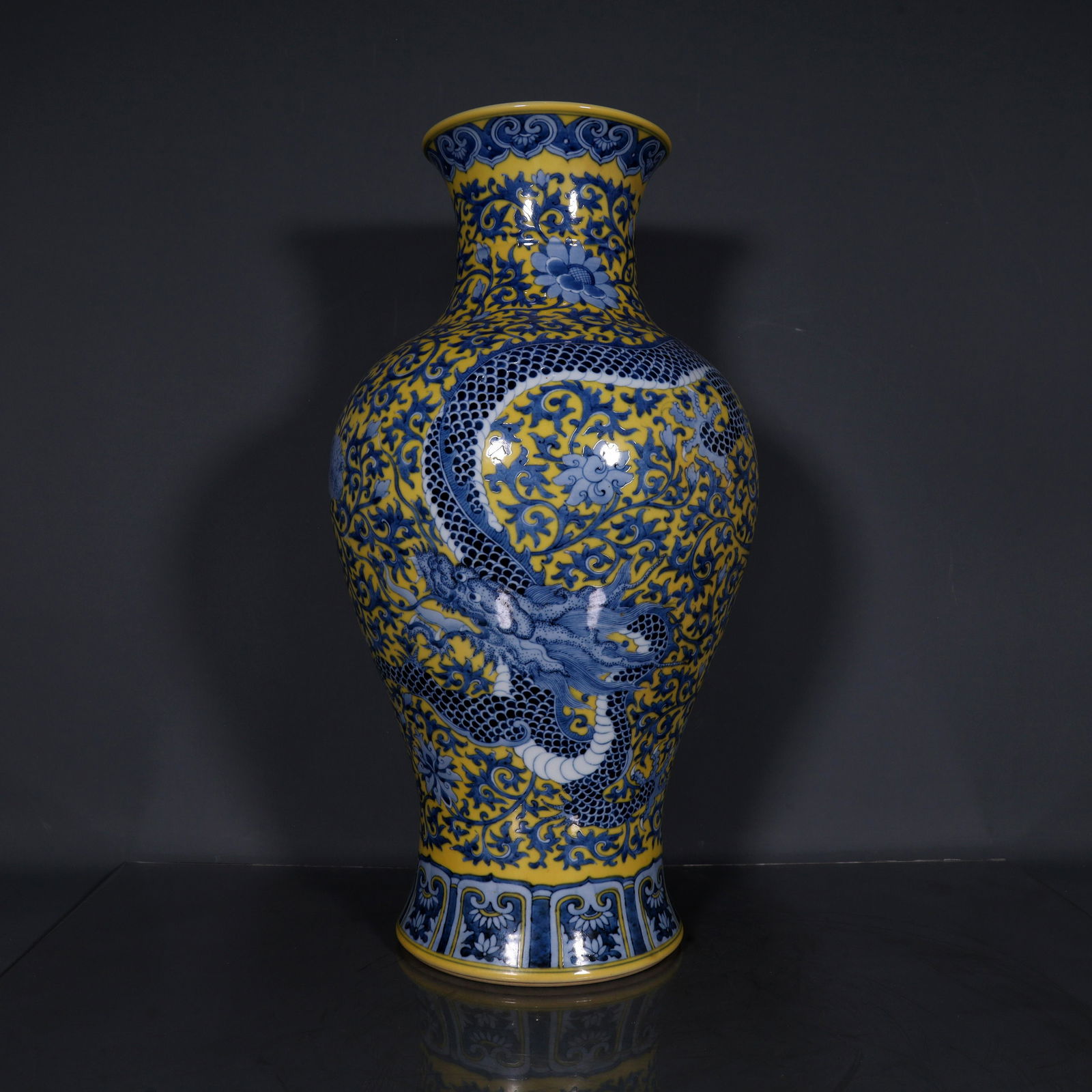A Fabulous Yellow-ground Dragon& Phoenix Flower Vase (1 of 8)