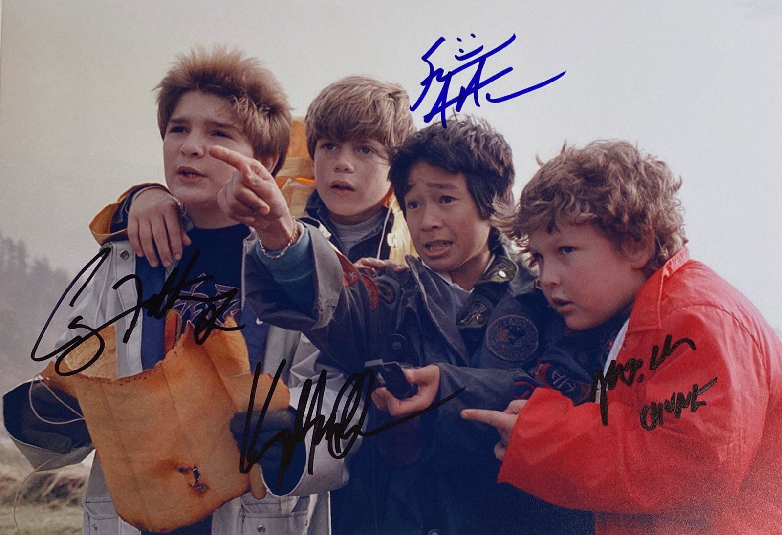 Autograph Signed Goonies Photo: Autograph Name(s): Sean Astin, Corey Feldman, Jeff Cohen, Ke Huy Quan8 x 10 Genuie Autographed Photo Excellent Condition and Certified Please read our terms before placing bids.