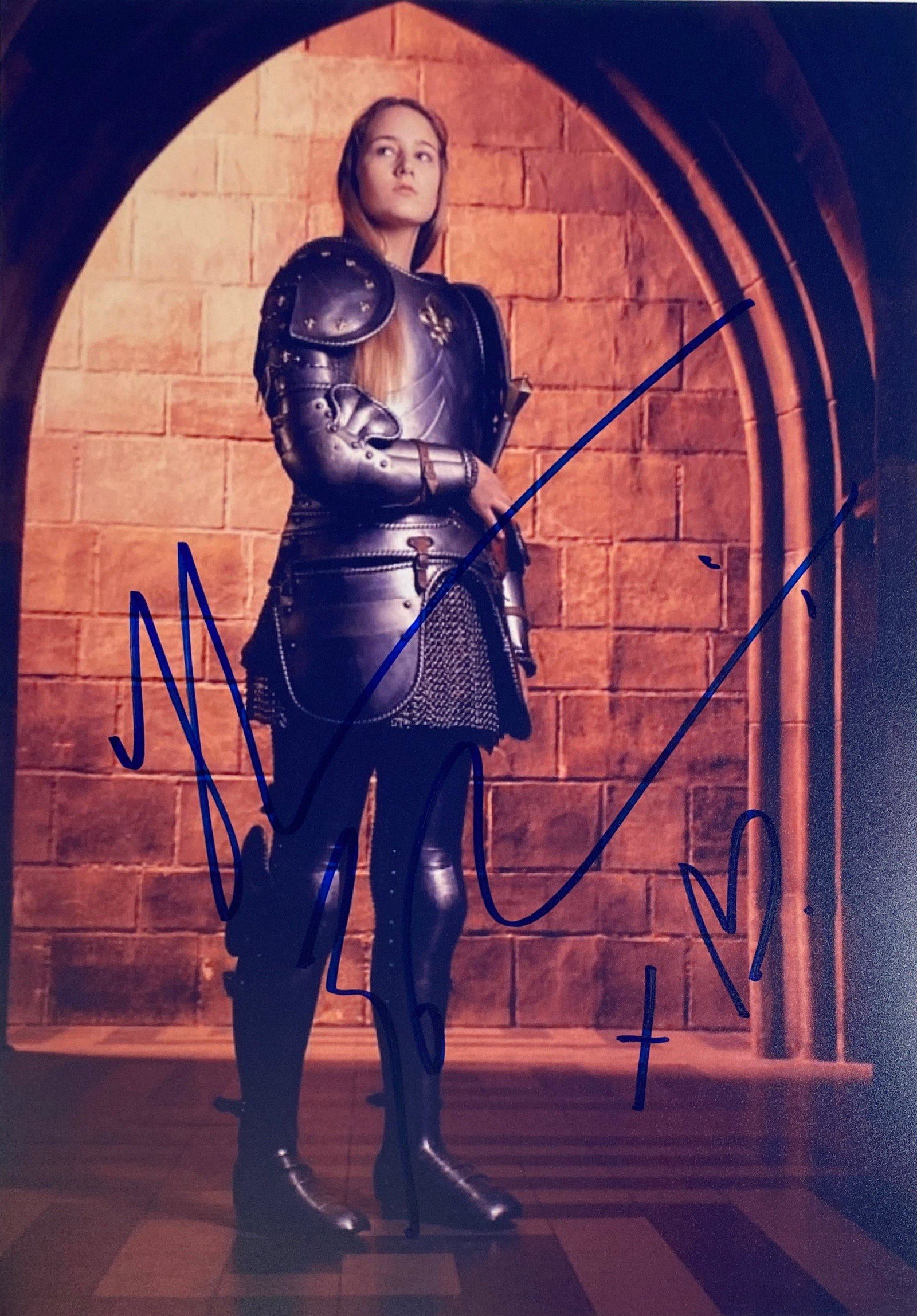Autograph Signed Joan of Arc Photo: Autograph Name(s): Leelee SobieskiProduct Category: 8 x 10 Genuie Autographed Photo Excellent Condition and Certified We offer combined shipping and ship worldwide.Please read terms and condition rega