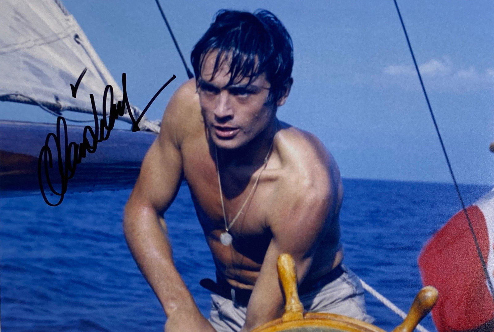 Autograph Signed Alain Delon Photo: Autograph Name(s): Alain DelonProduct Category: 8 x 10 Genuie Autographed Photo Excellent Condition and Certified We offer combined shipping and ship worldwide.Please read terms and condition regardin
