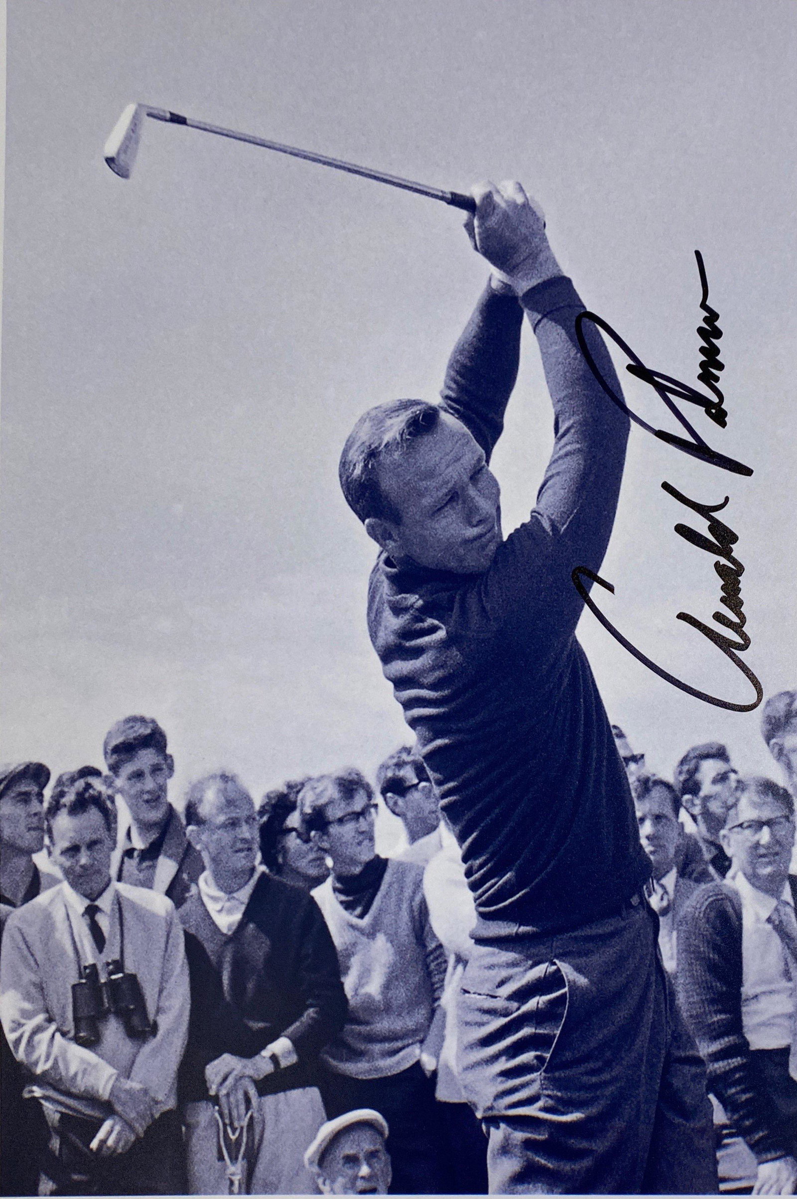 Autograph Signed Arnold Palmer Photo: Autograph Name(s): Arnold PalmerProduct Category: 8 x 10 Genuie Autographed Photo Excellent Condition and Certified We offer combined shipping and ship worldwide.Please read terms and condition regard