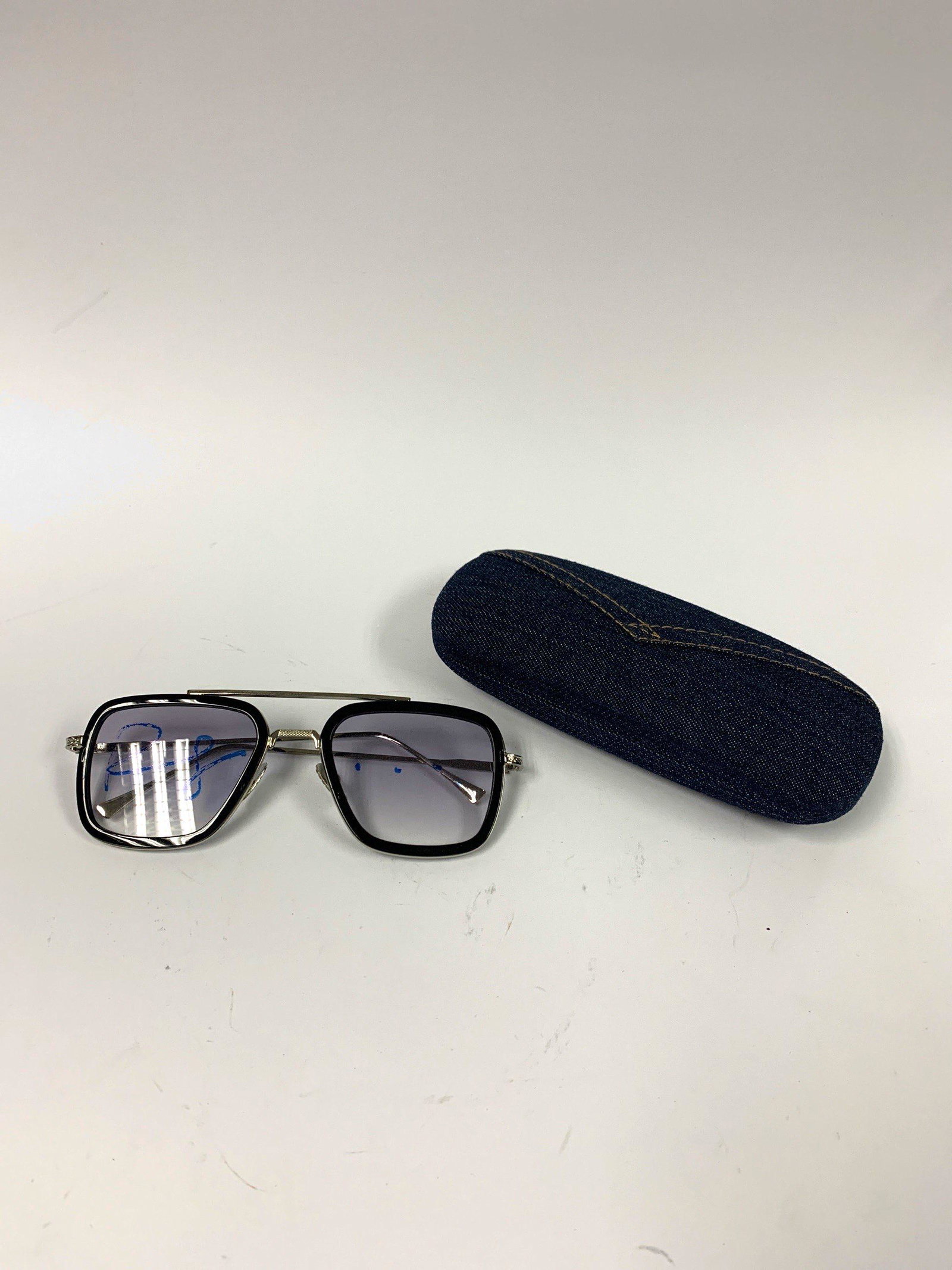 Autograph Signed Iron Man Sunglasses: Autographed by:Robert Downey JrItem is in Excellent Condition and Certified. Please read our terms before placing bids.