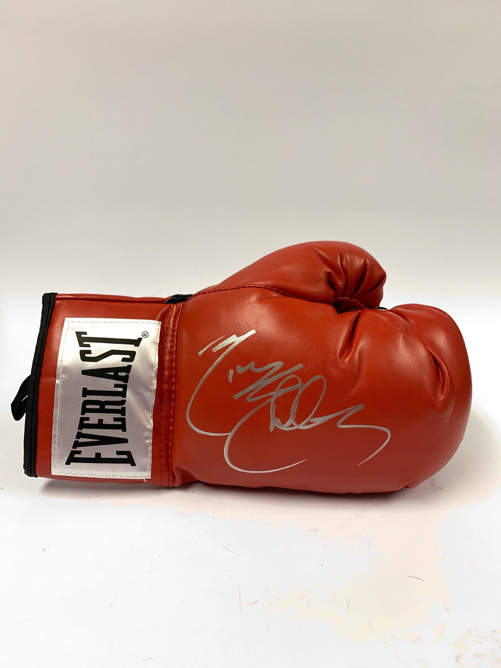 Autographed Sylvester Stallone Boxing Glove: Autographed by:Sylvester StalloneItem is in Excellent Condition and Certified. Please read our terms before placing bids.