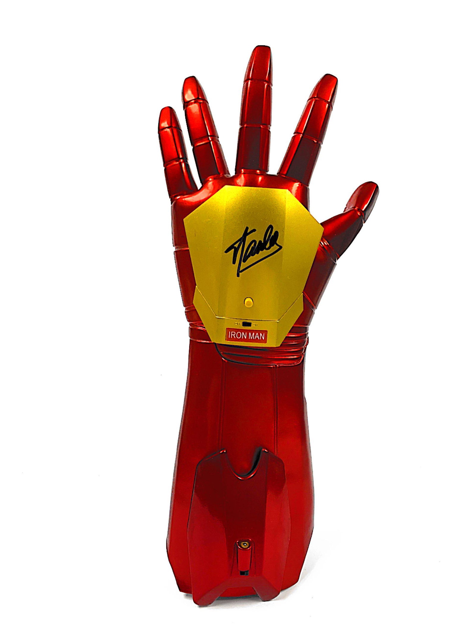Autograph Signed Iron Man Glove: Autograph By: Stan LeeItem is in Excellent Condition and Certified. Please read our terms before placing bids.