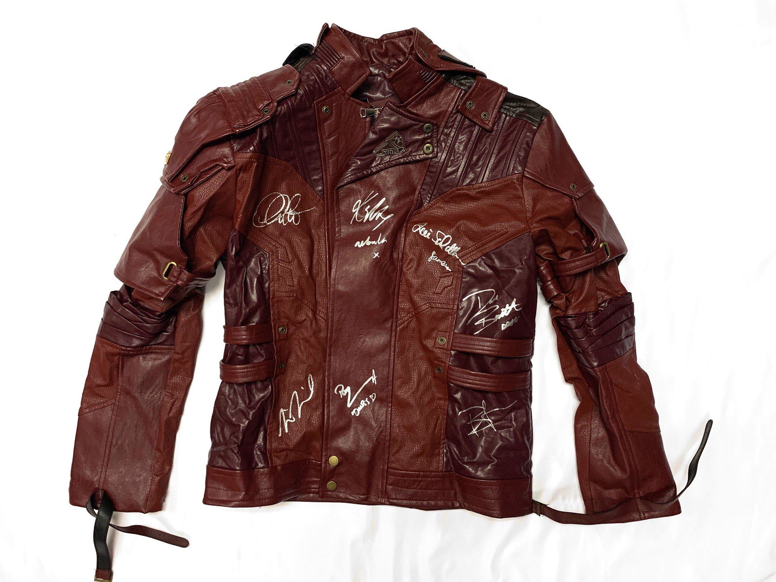 Autograph Signed Guardians of the Galaxy 2 Star Lord: Autograph By: Chris Pratt, Zoe Saldana, Bradley Cooper, Vin Diesel, Karen Gillan, Dave Bautista, Pom KlementieffItem is in Excellent Condition and Certified. Please read our terms before placing bids.
