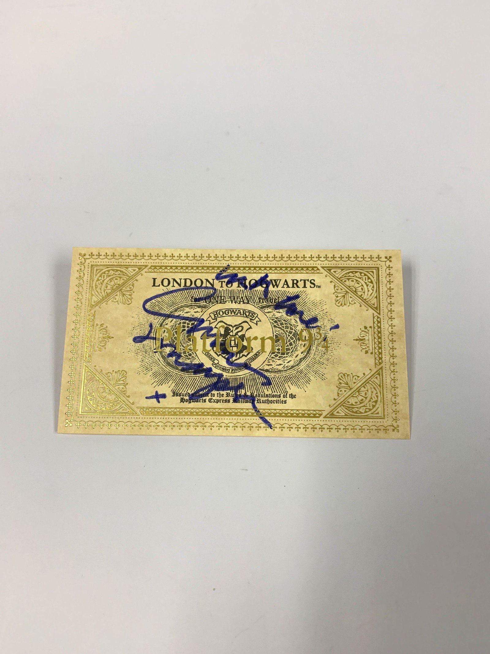 Autograph Signed Harry Potter Train Ticket Thompson: Category: Autograph CollectiblesAutograph By: Emma ThompsonExecellent Condition and Certified.We offer combined shipping and ship worldwide.Please read terms and condition regarding to postage fee, re