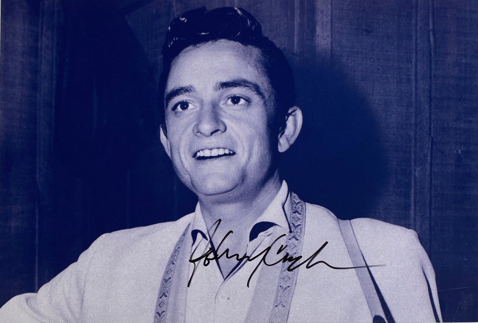 Autograph Signed Johnny Cash Photo: Autographed by:Johnny CashSize : 8" x 10"Excellent Condition and CertifiedPlease read our terms before placing bids.