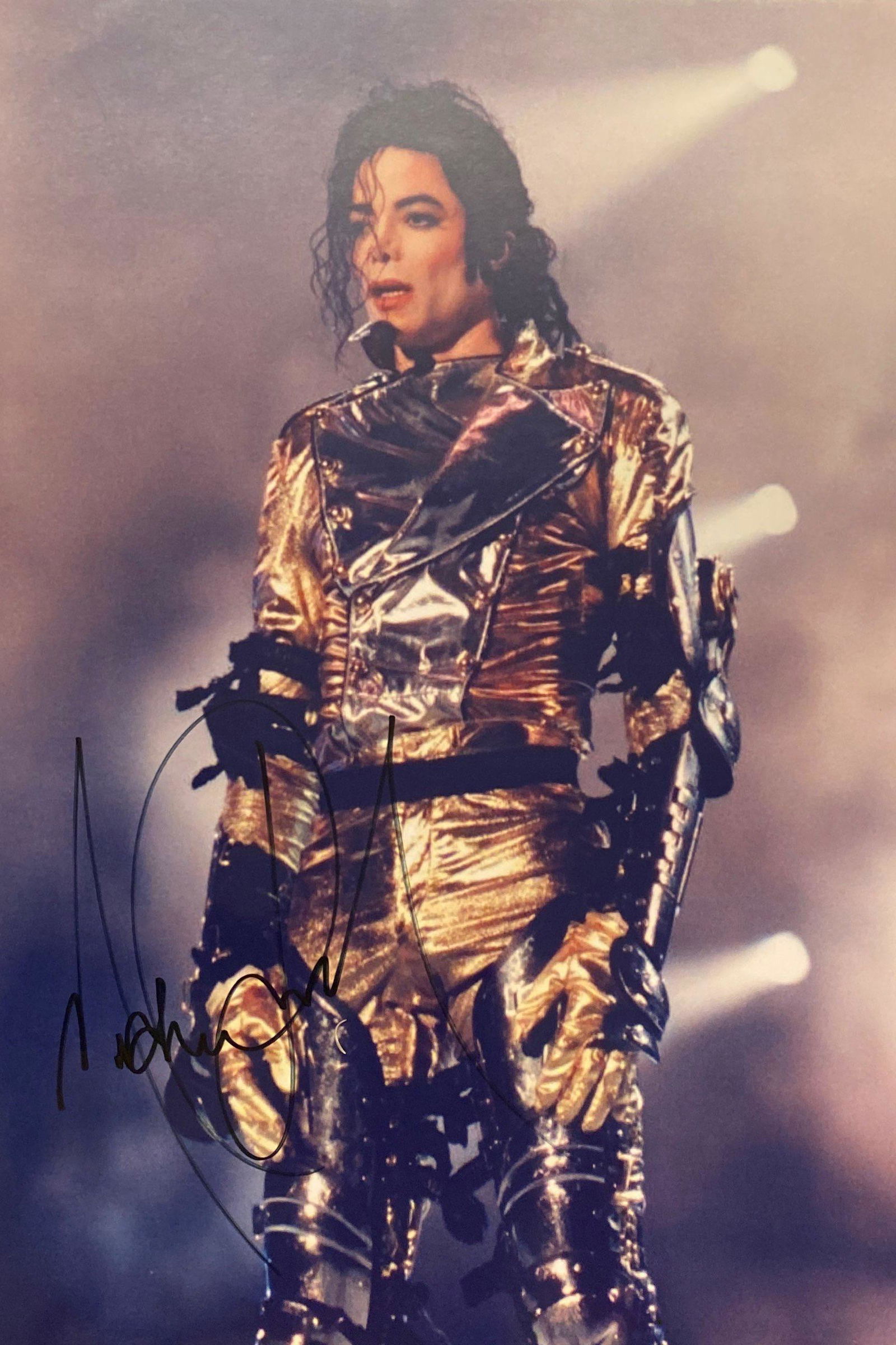Autograph Signed Michael Jackson Photo (1 of 1)