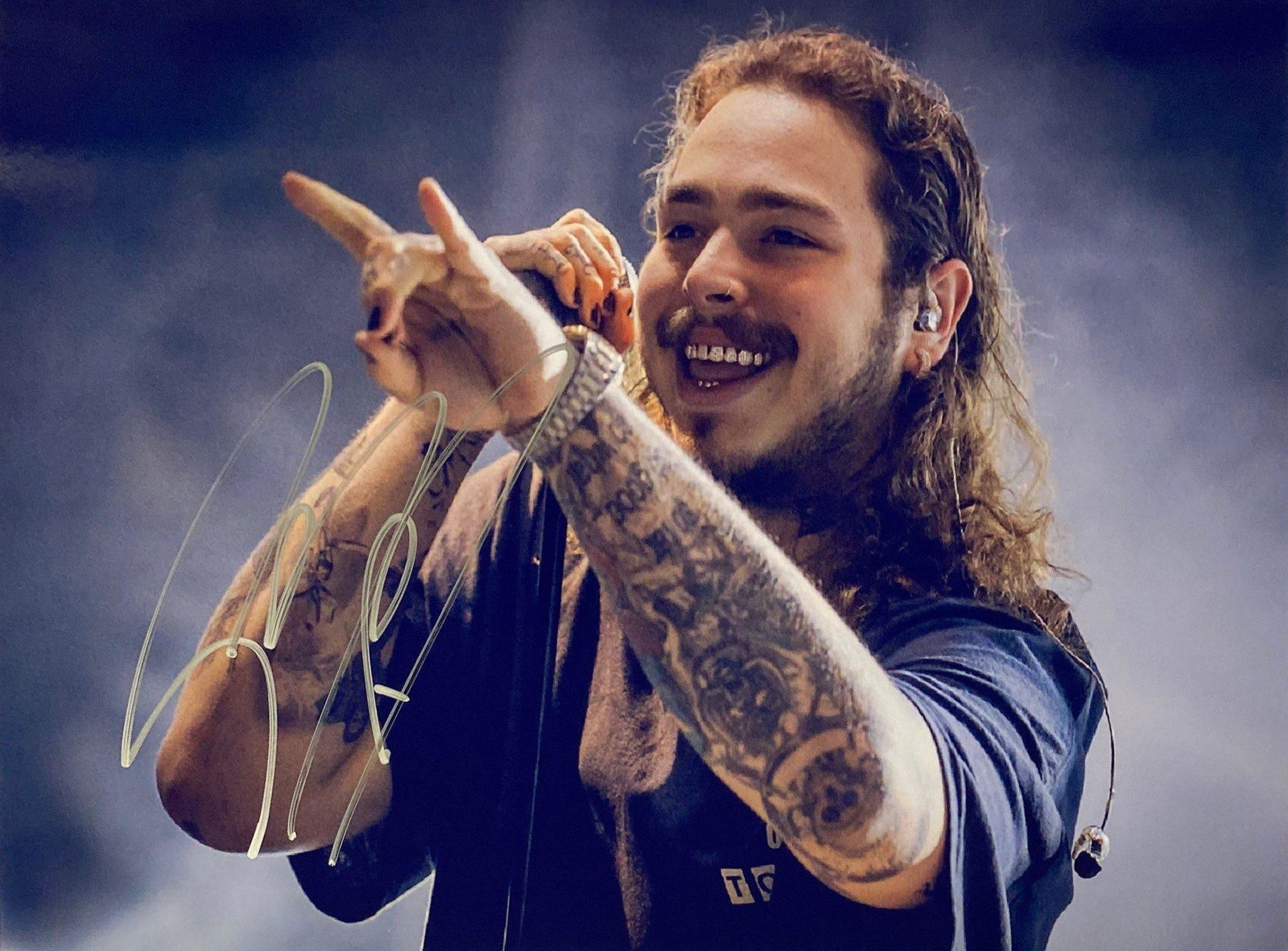 Autograph Signed Post Malone Photo (1 of 1)
