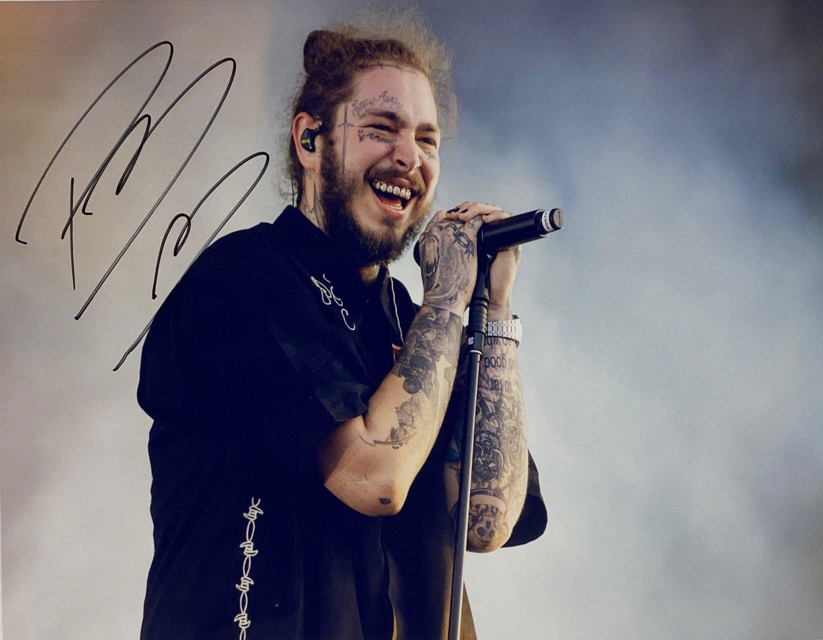 Autograph Signed Post Malone Photo (1 of 1)