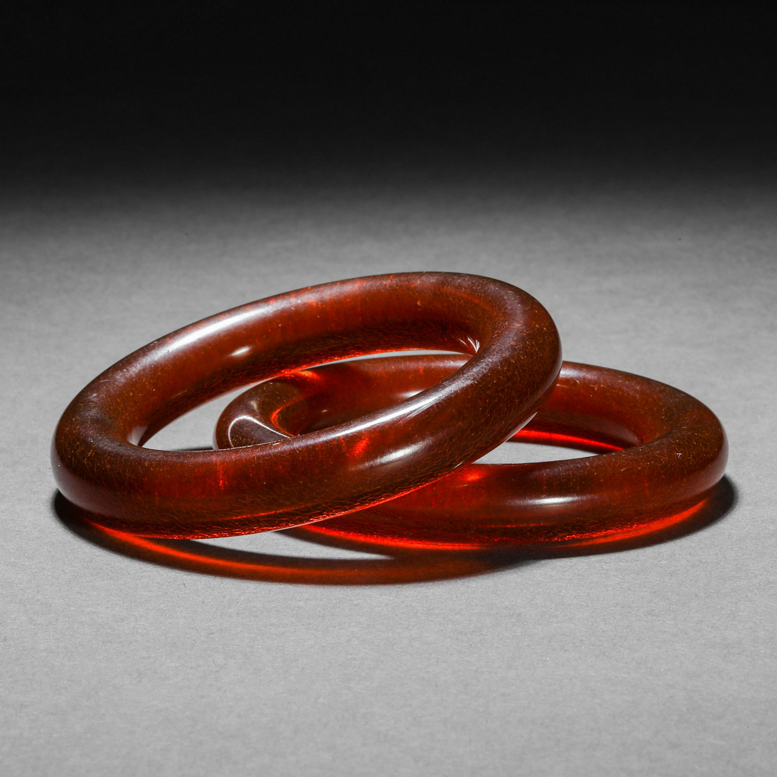 Qing Dynasty amber bracelet (1 of 6)