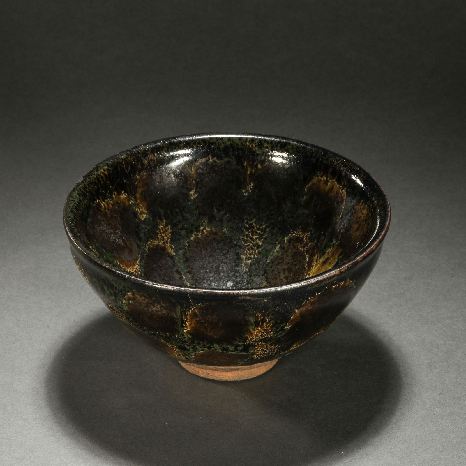 Song Dynasty kiln pot (1 of 8)