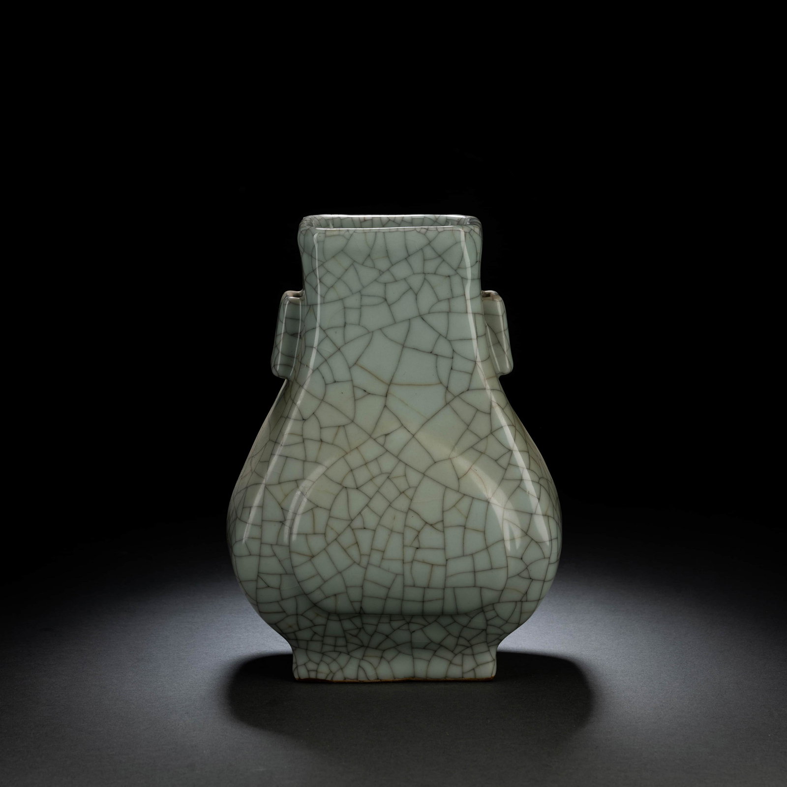 Qing Dynasty Ge-glazed Vase (1 of 11)