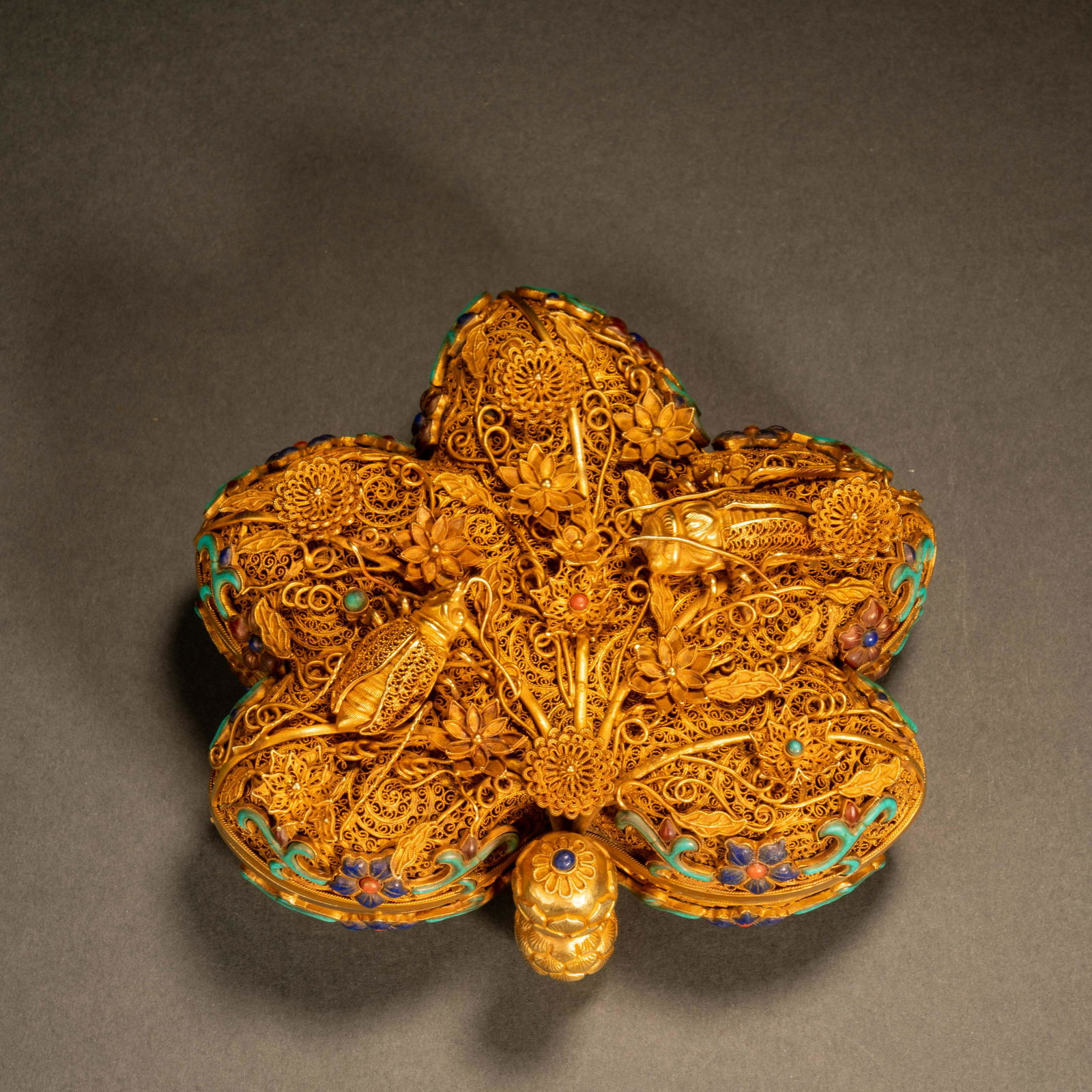 Qing Dynasty Pure Gold Filigree Dotted Green Maple Leaf Cicada (1 of 8)