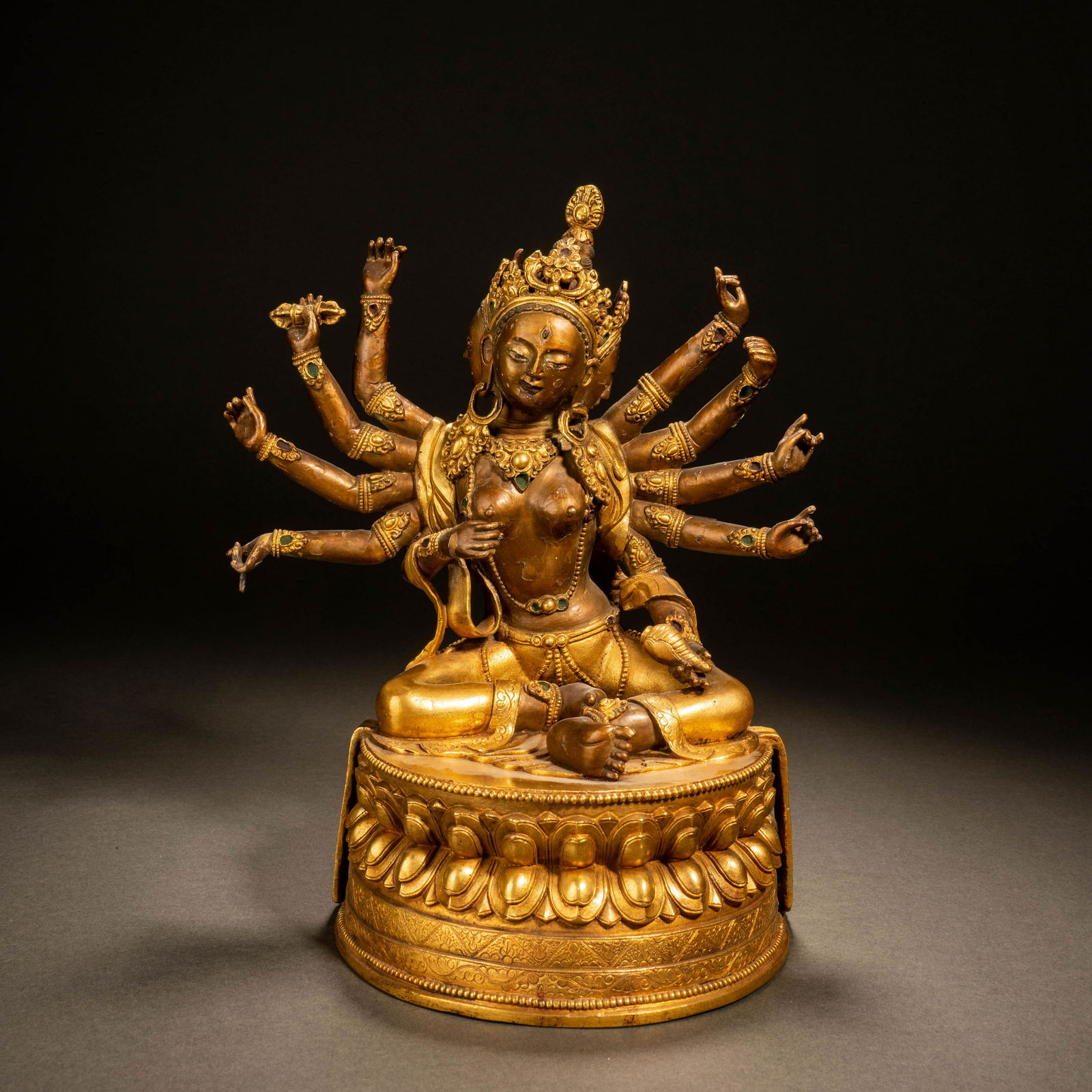 Qing Dynasty gilt bronze statue of Buddha (1 of 9)