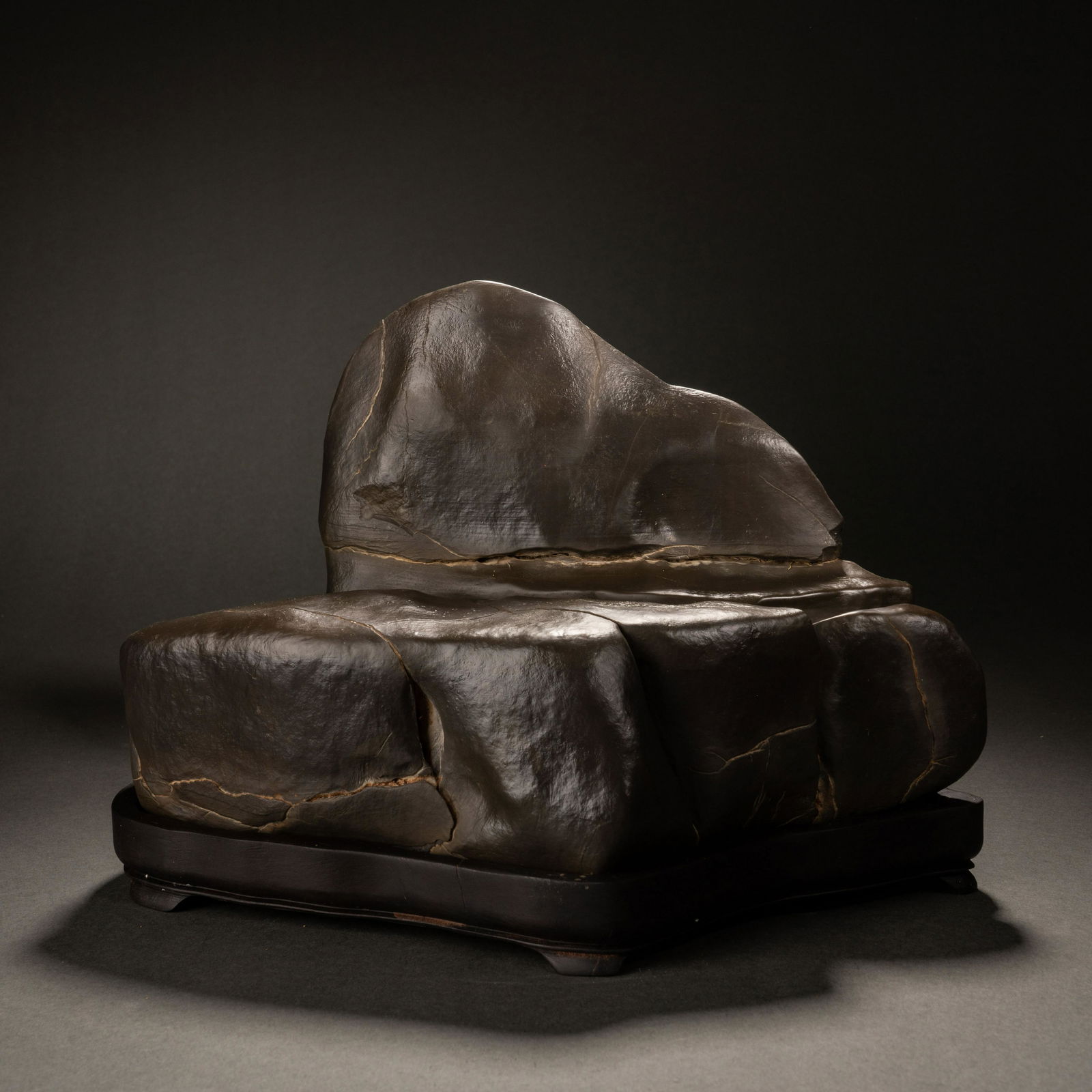 Lingbi stone Buddha seat (1 of 8)