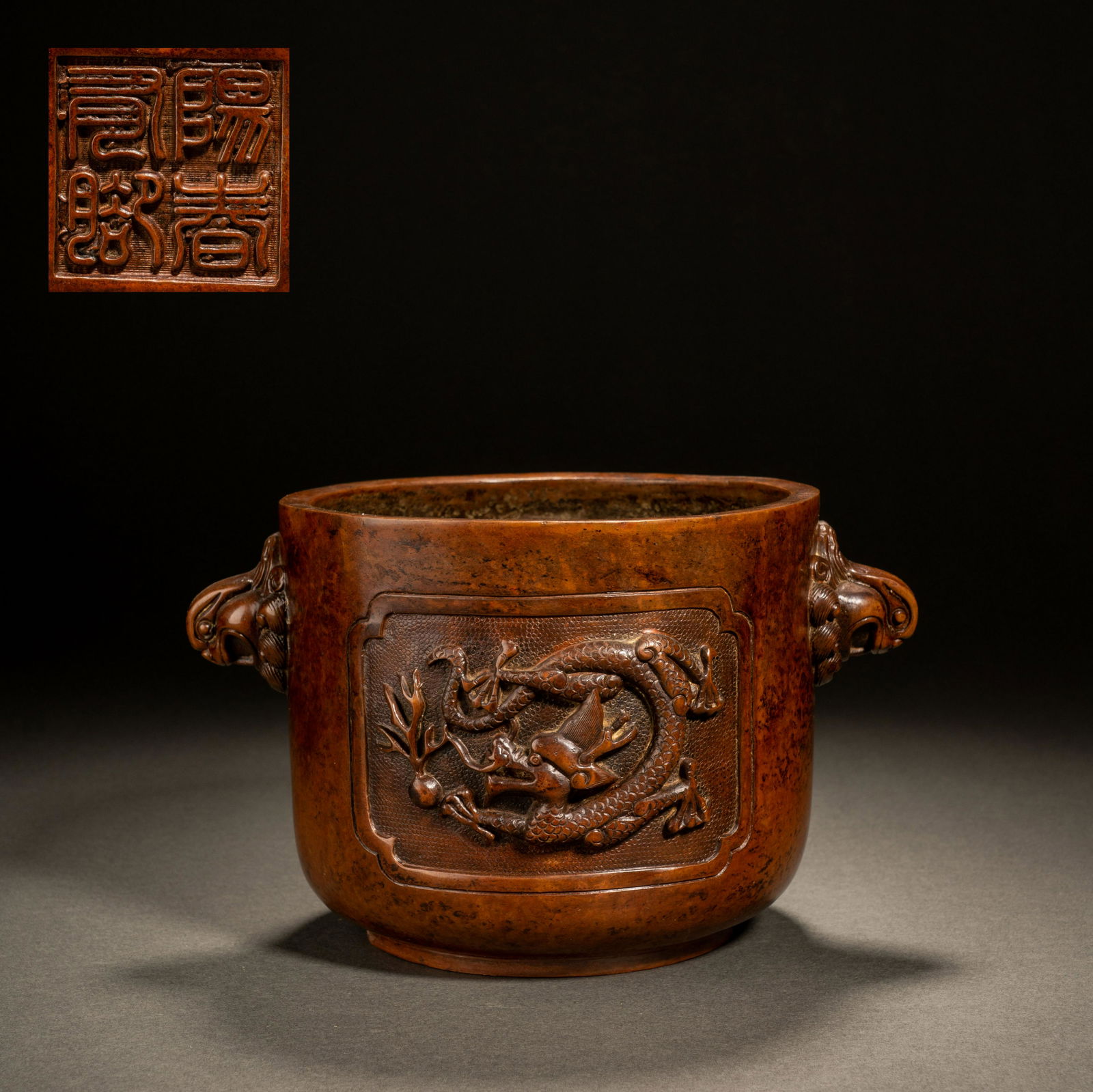 Ming Dynasty dragon pattern double ear bronze furnace (1 of 8)