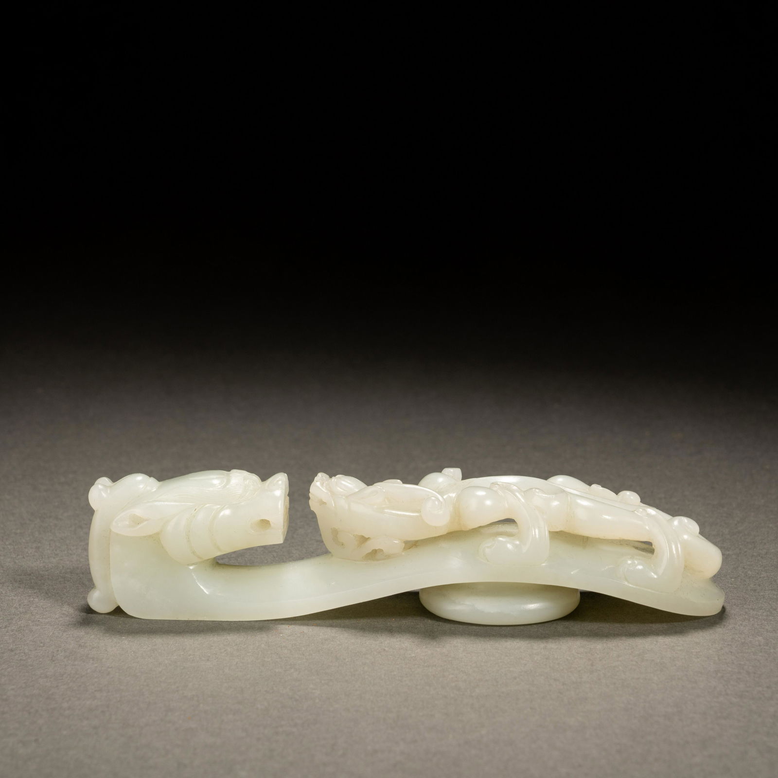 Qing Dynasty Hetian Jade Dragon Belt Hook (1 of 8)