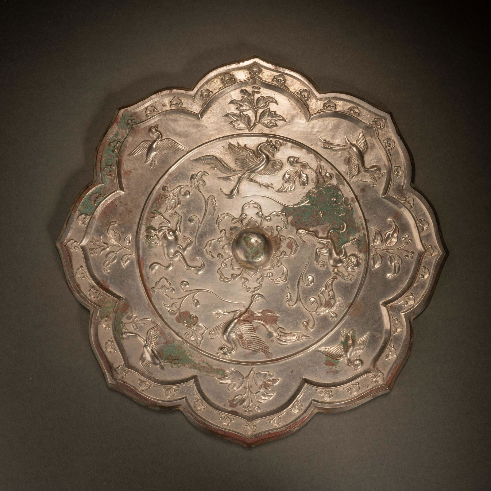 Tang Dynasty rhombus-shaped bird and flower pattern mirror (1 of 7)