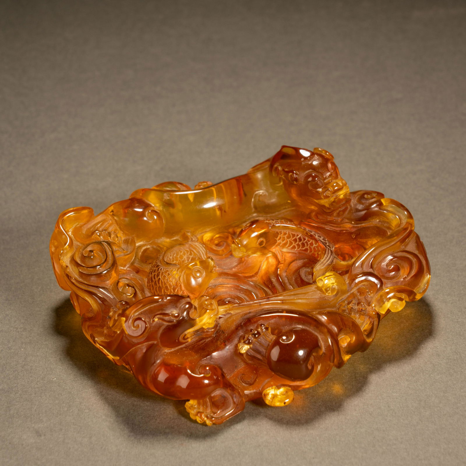 Qing Dynasty Amber Animal Pattern Pen Wash (1 of 7)