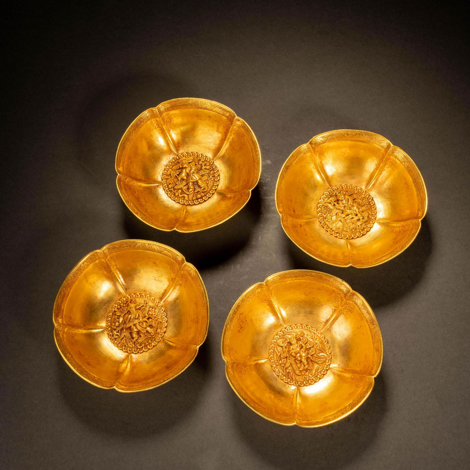 A set of pure gold Fu Lu Shou Xi bowls in Qing Dynasty (1 of 12)