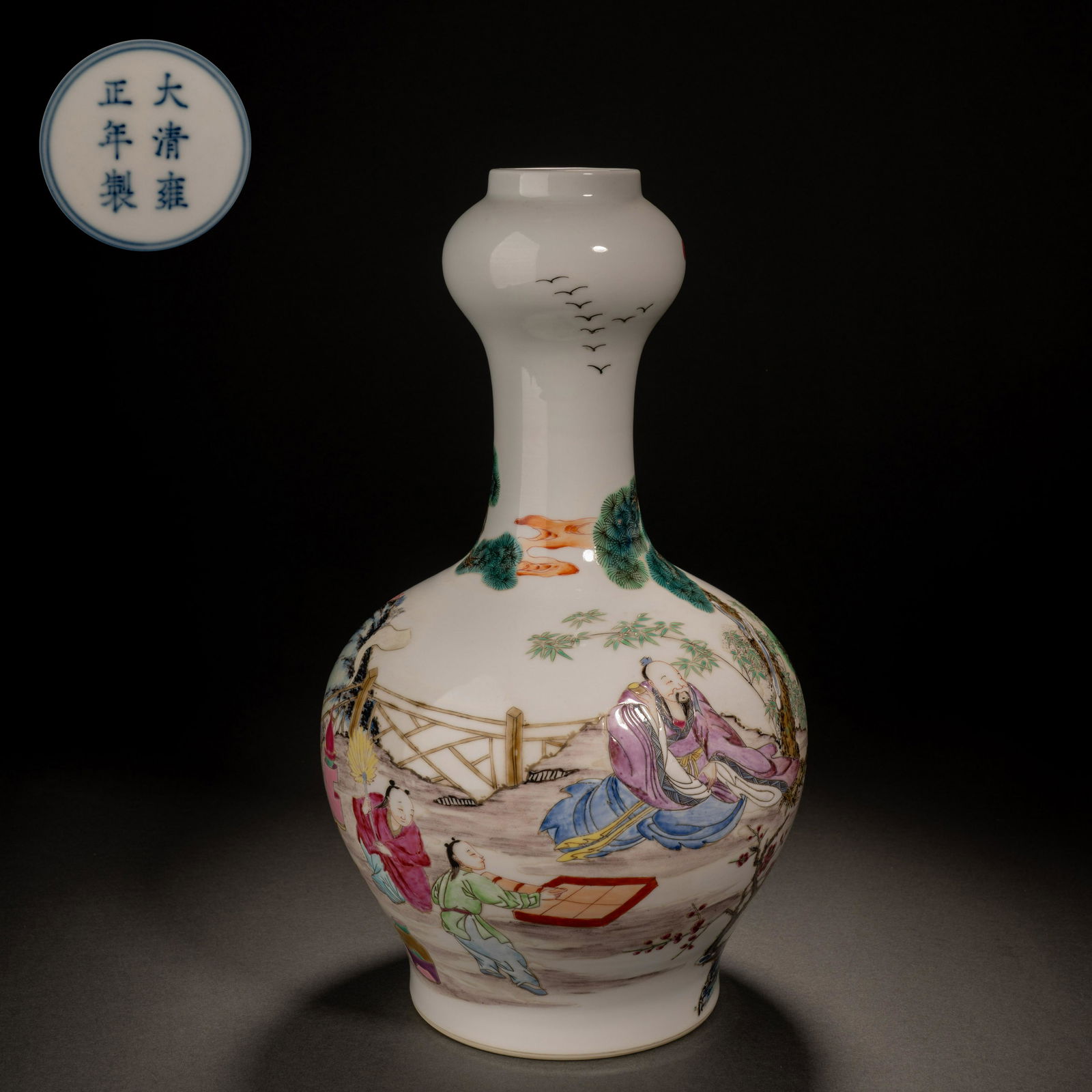 Qing Dynasty Pastel Character Story Garlic Bottle (1 of 11)
