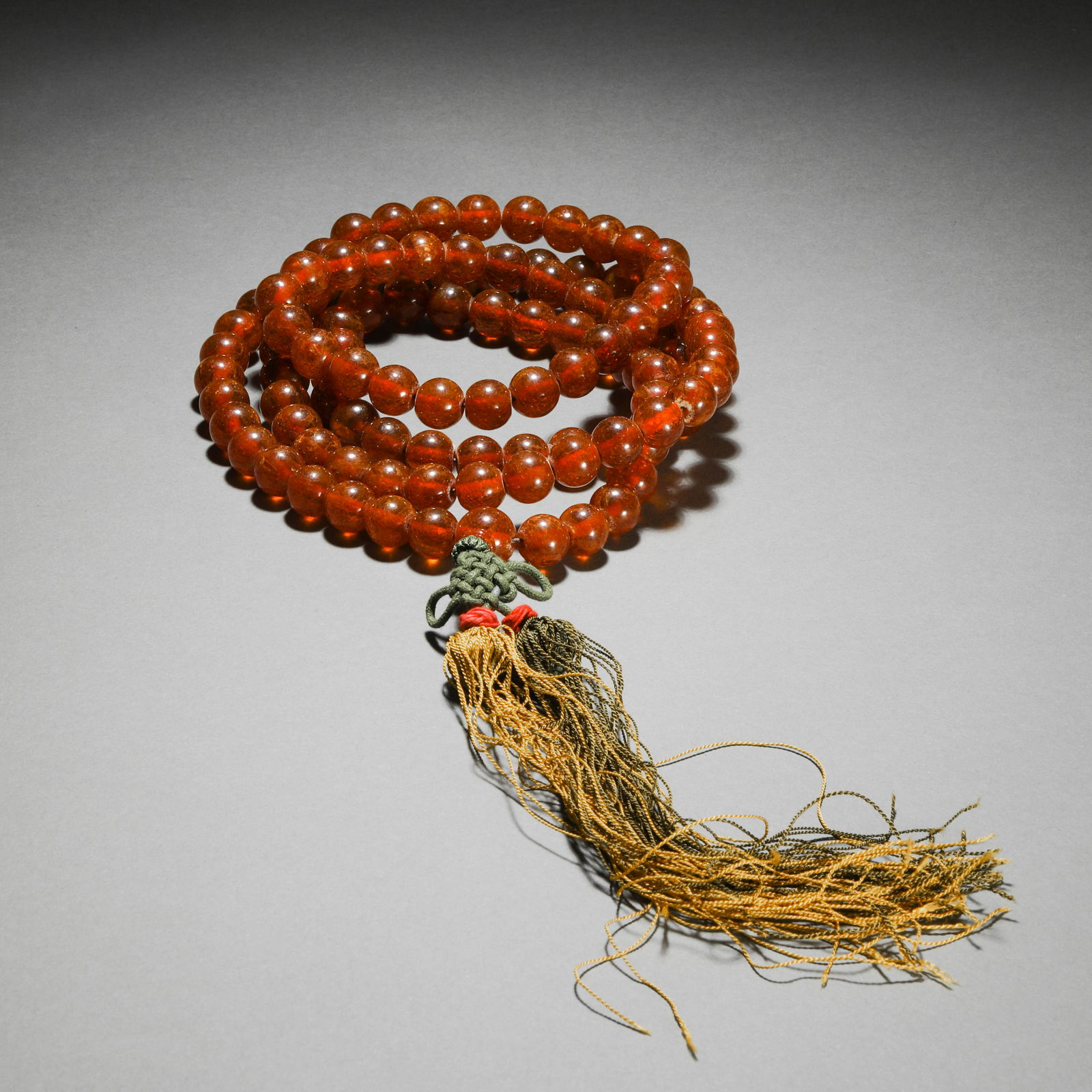 Qing Dynasty Amber Necklace (1 of 7)
