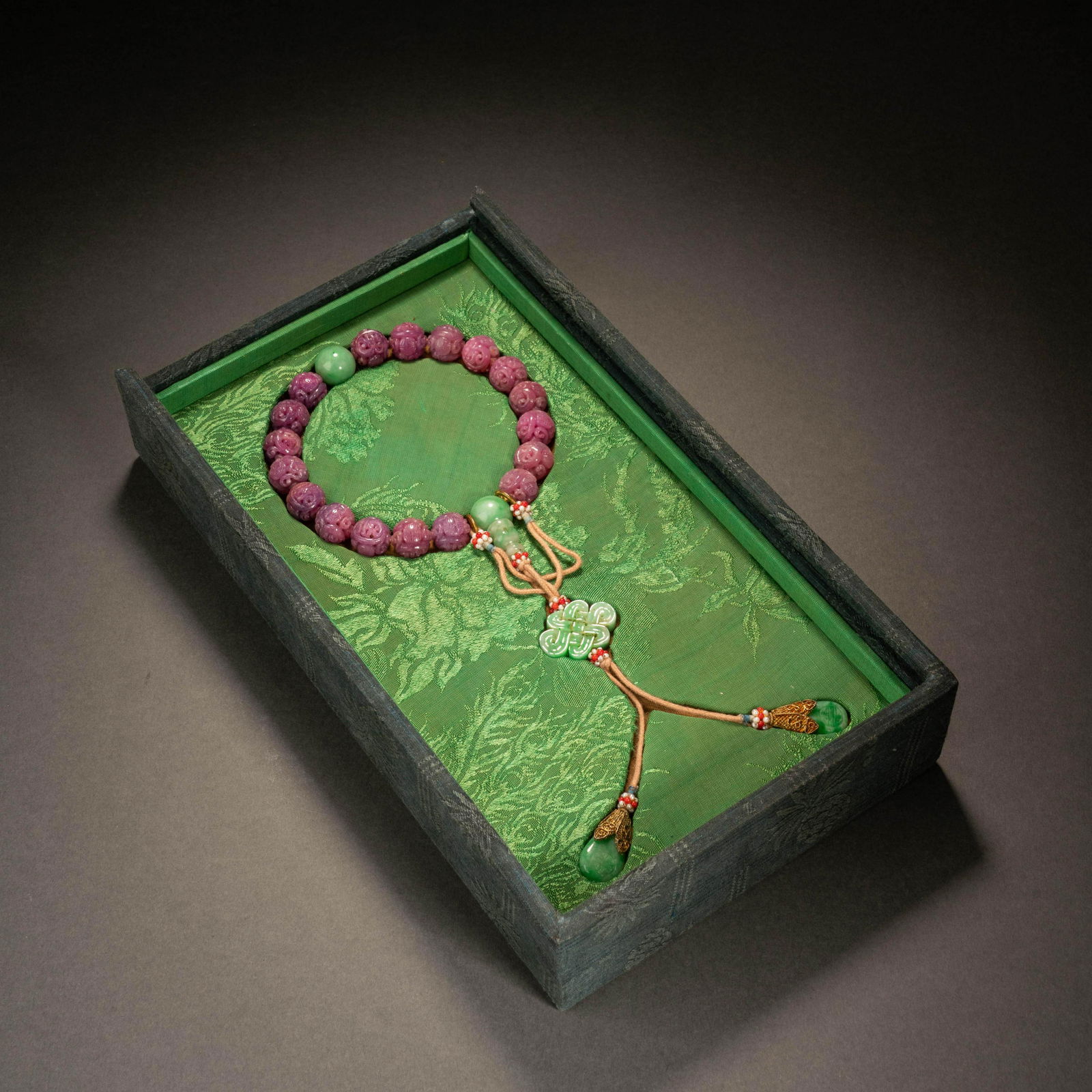 Qing Dynasty Amethyst Handheld (1 of 9)