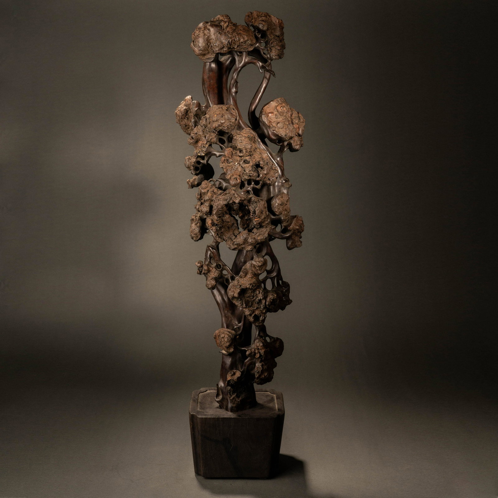 Qing Dynasty mahogany ornament (1 of 9)