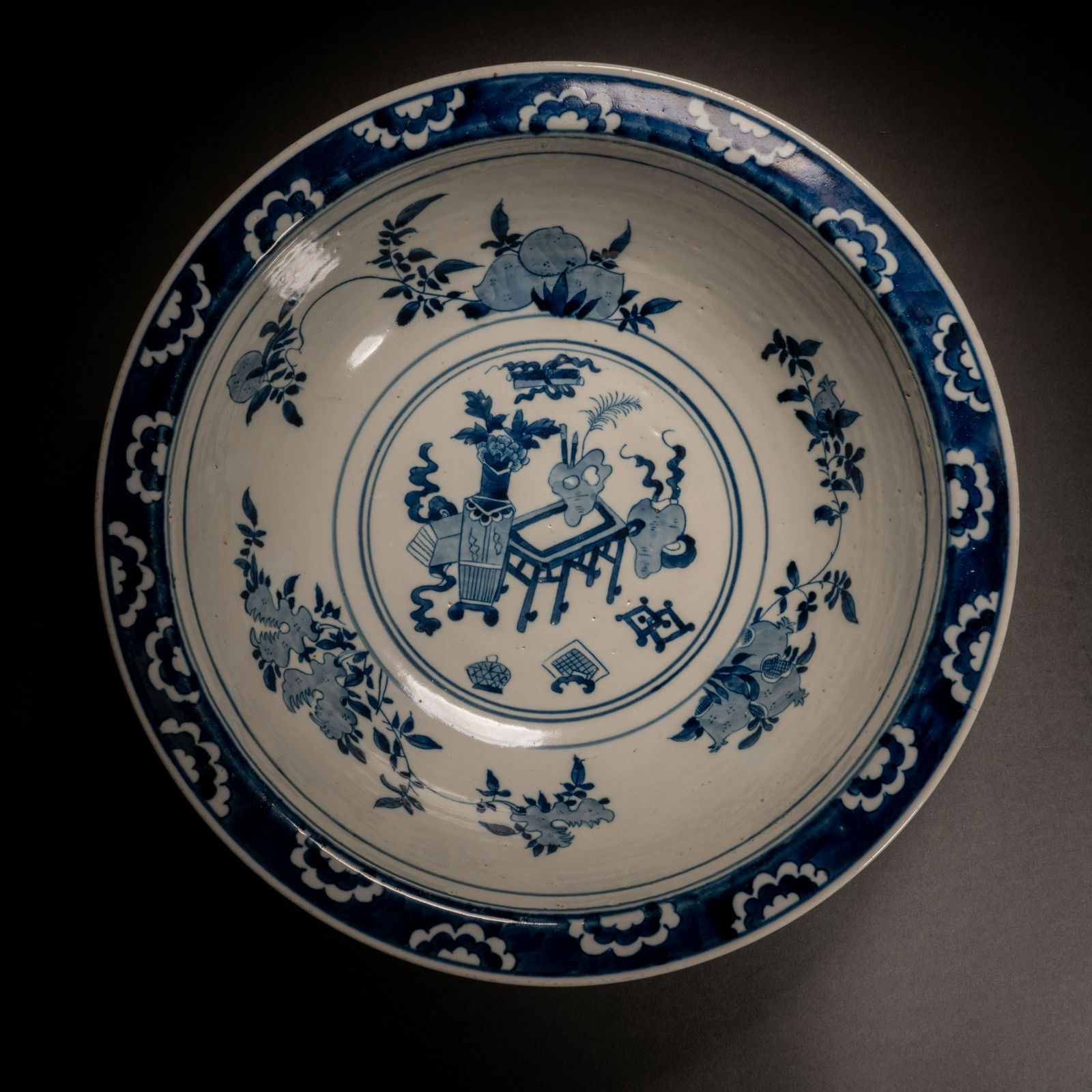Qing Dynasty Blue and White Bogu Flower Appreciation Plate (1 of 9)