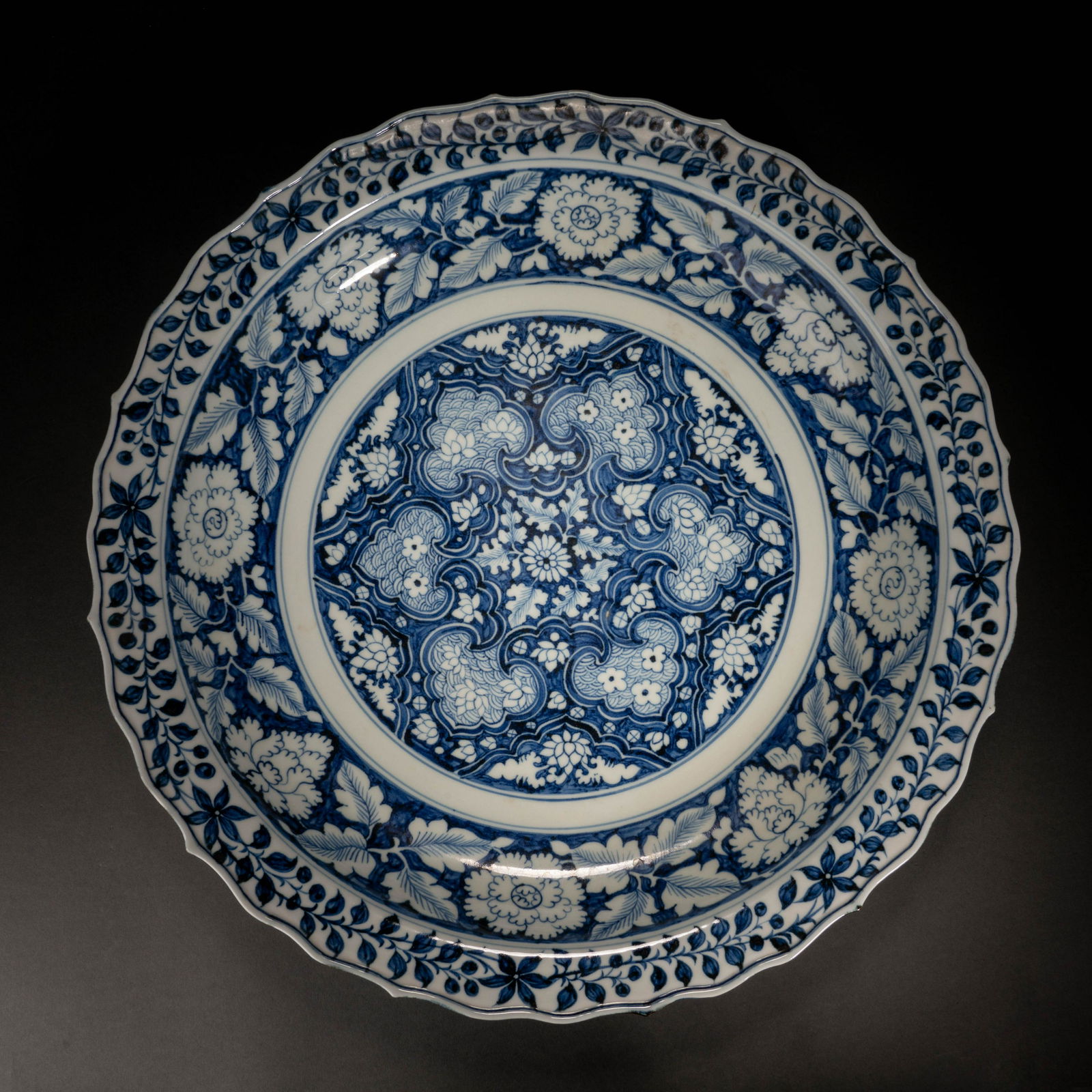 Yuan Dynasty blue-white and blue-ground twisted branch and sunflower plate (1 of 7)