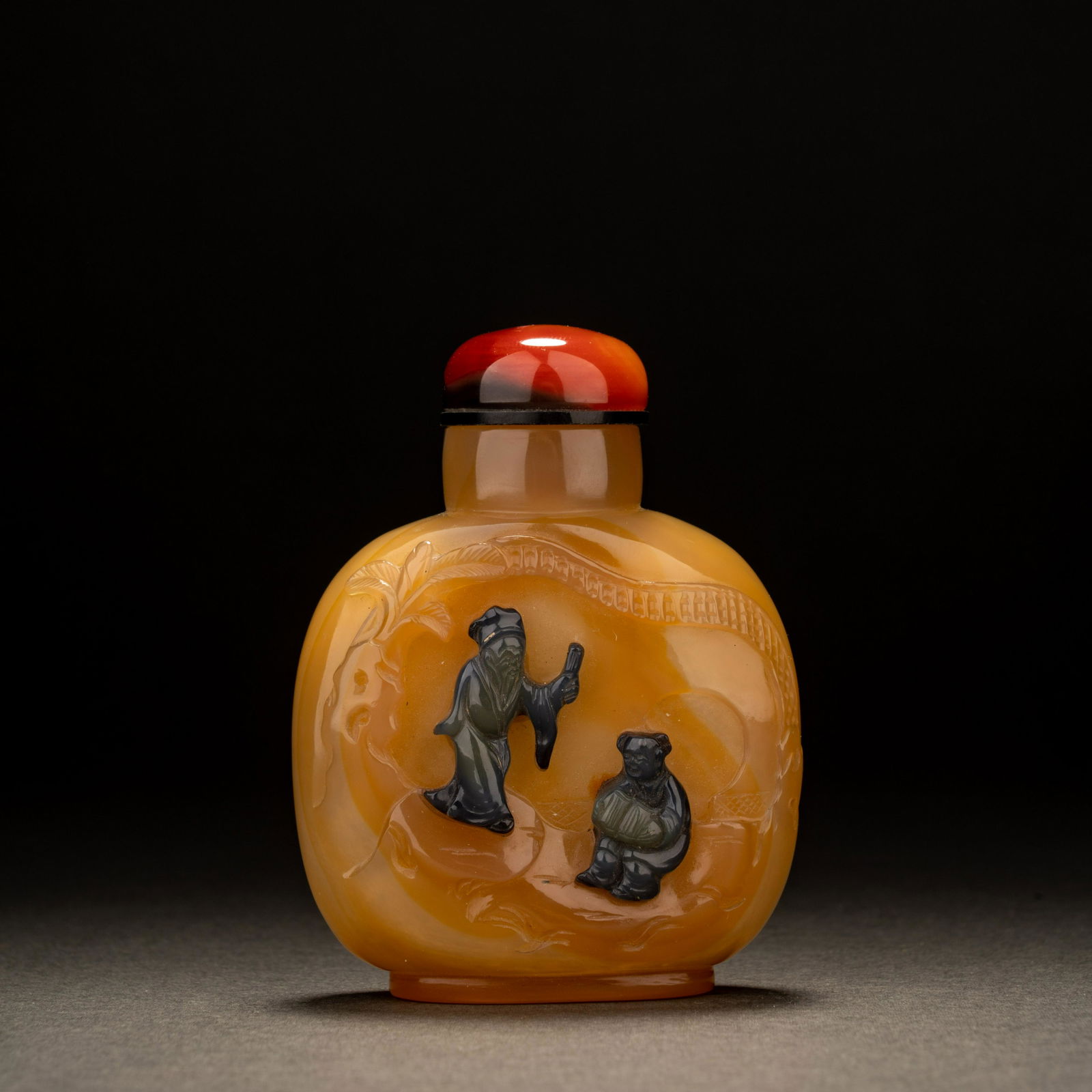Qing Dynasty Agate Snuff Bottle (1 of 8)