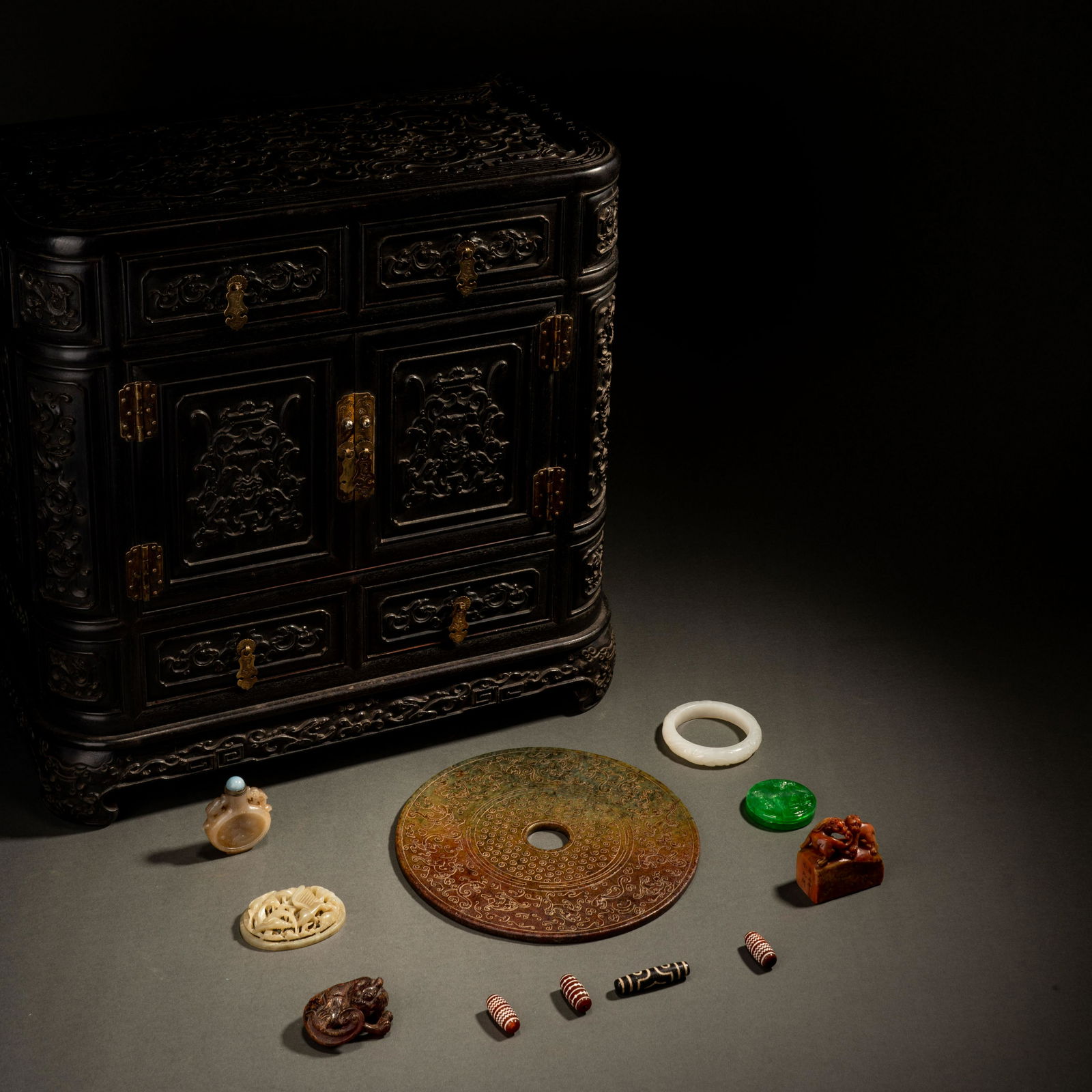 Qing Dynasty Red Sandalwood Treasure Box (1 of 9)