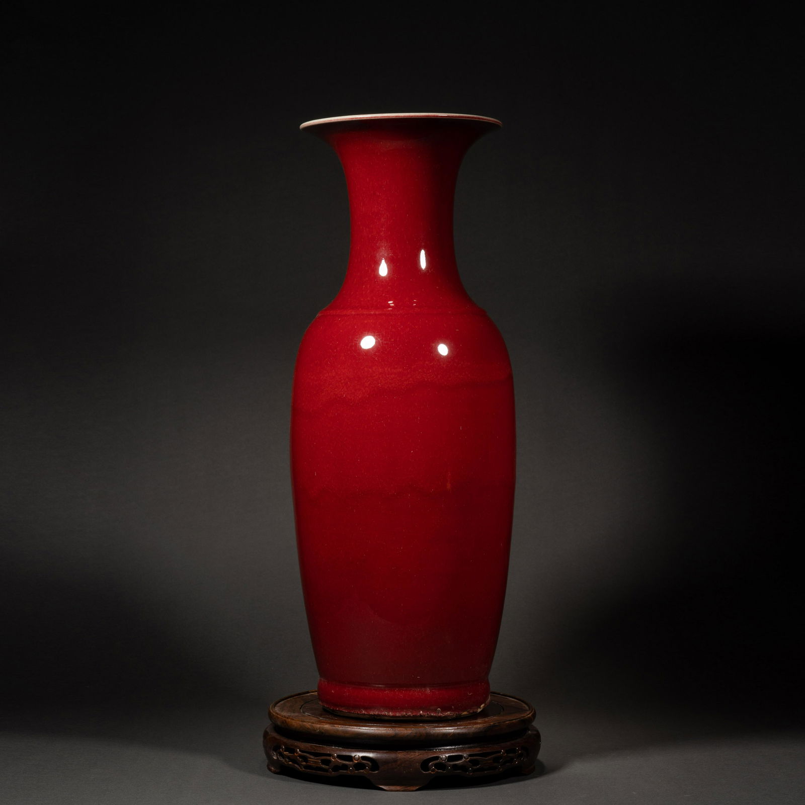 Qing Ji red glazed gallbladder bottle (1 of 8)