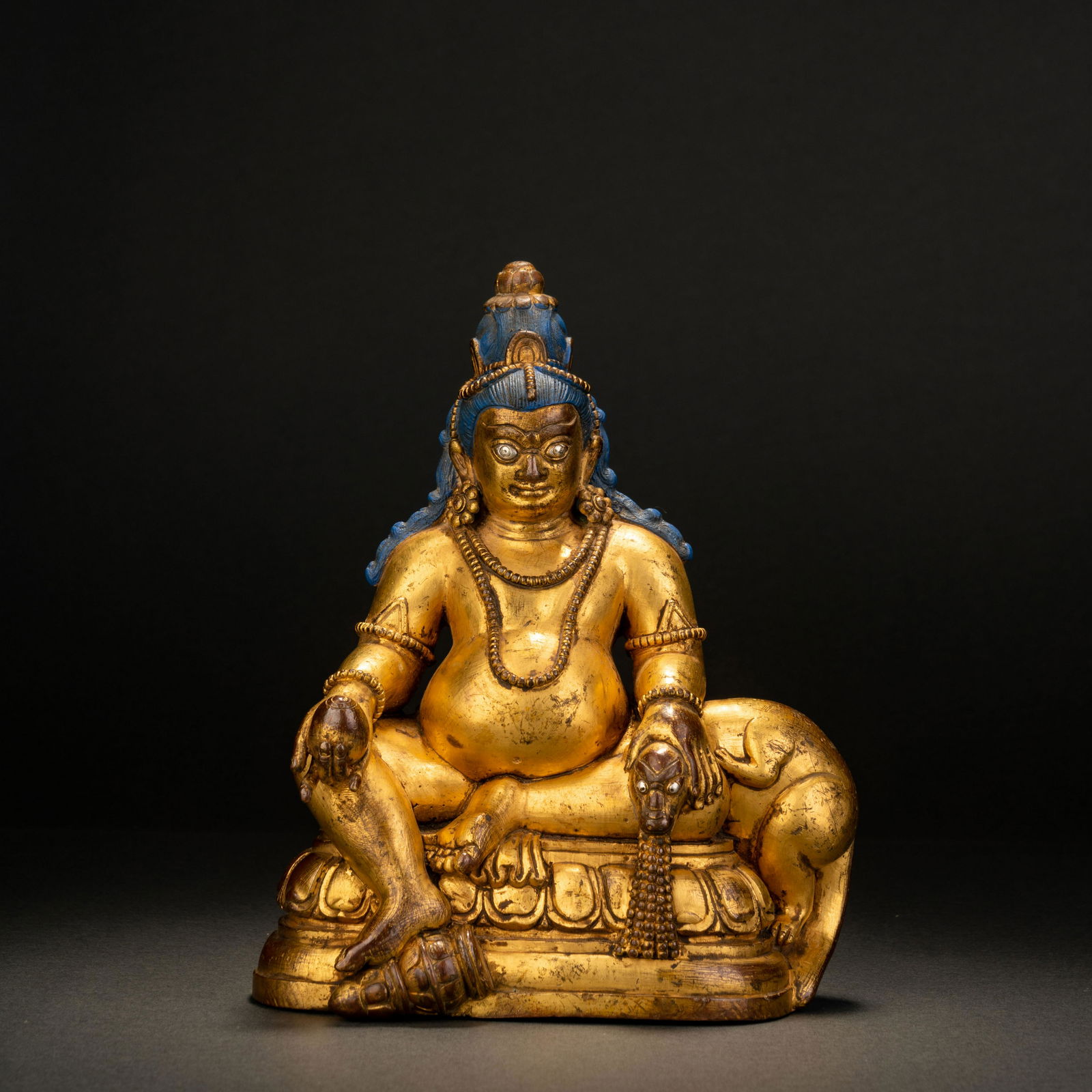 A gilt bronze statue of the king of treasures, Qing Dynasty (1 of 10)