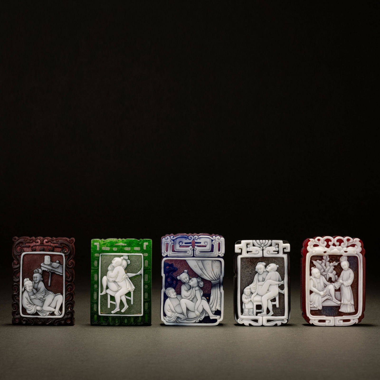 A set of 10 Liuli Character Story Plates, Qing Dynasty (1 of 12)