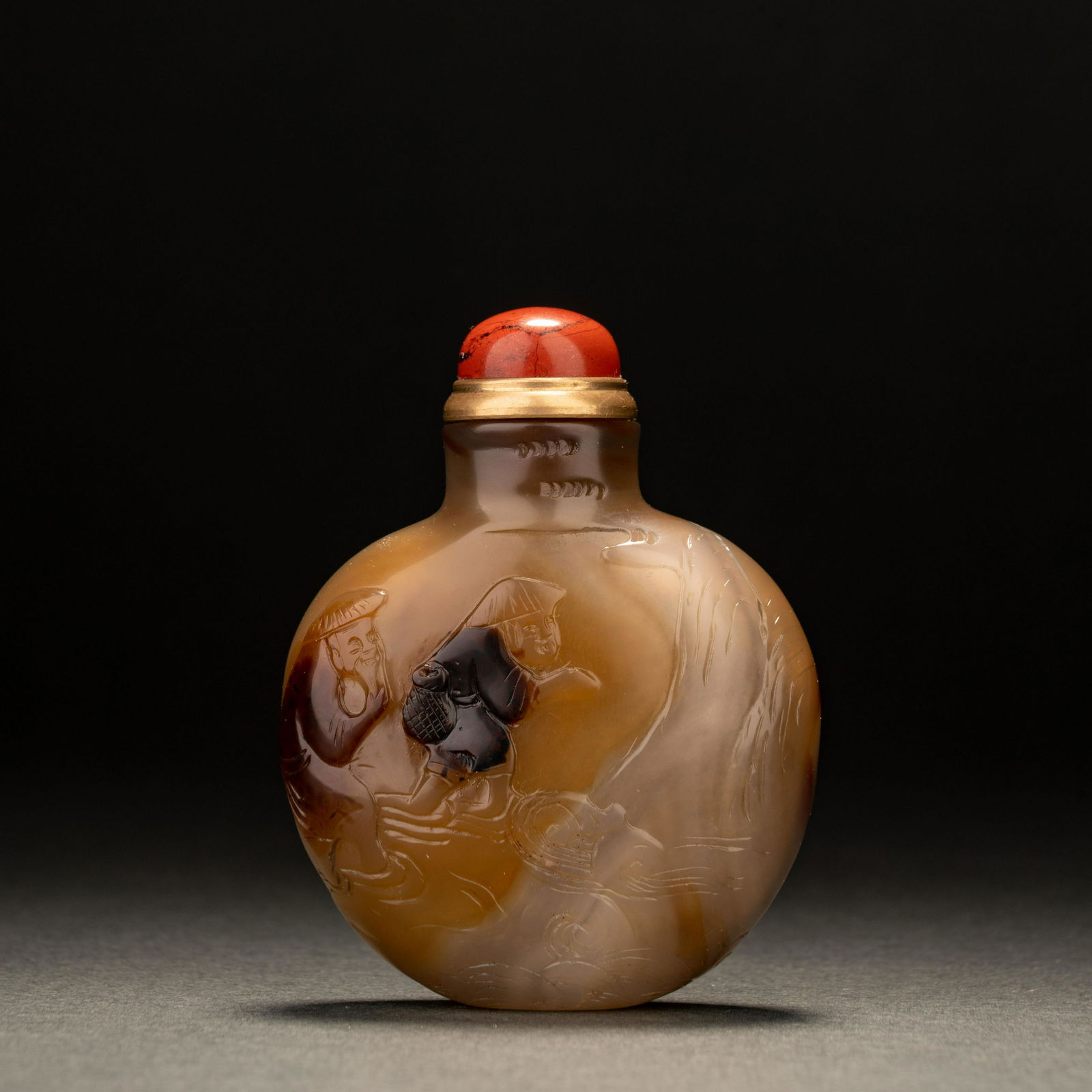 Qing Dynasty agate plastic fisherman snuff bottle (1 of 8)